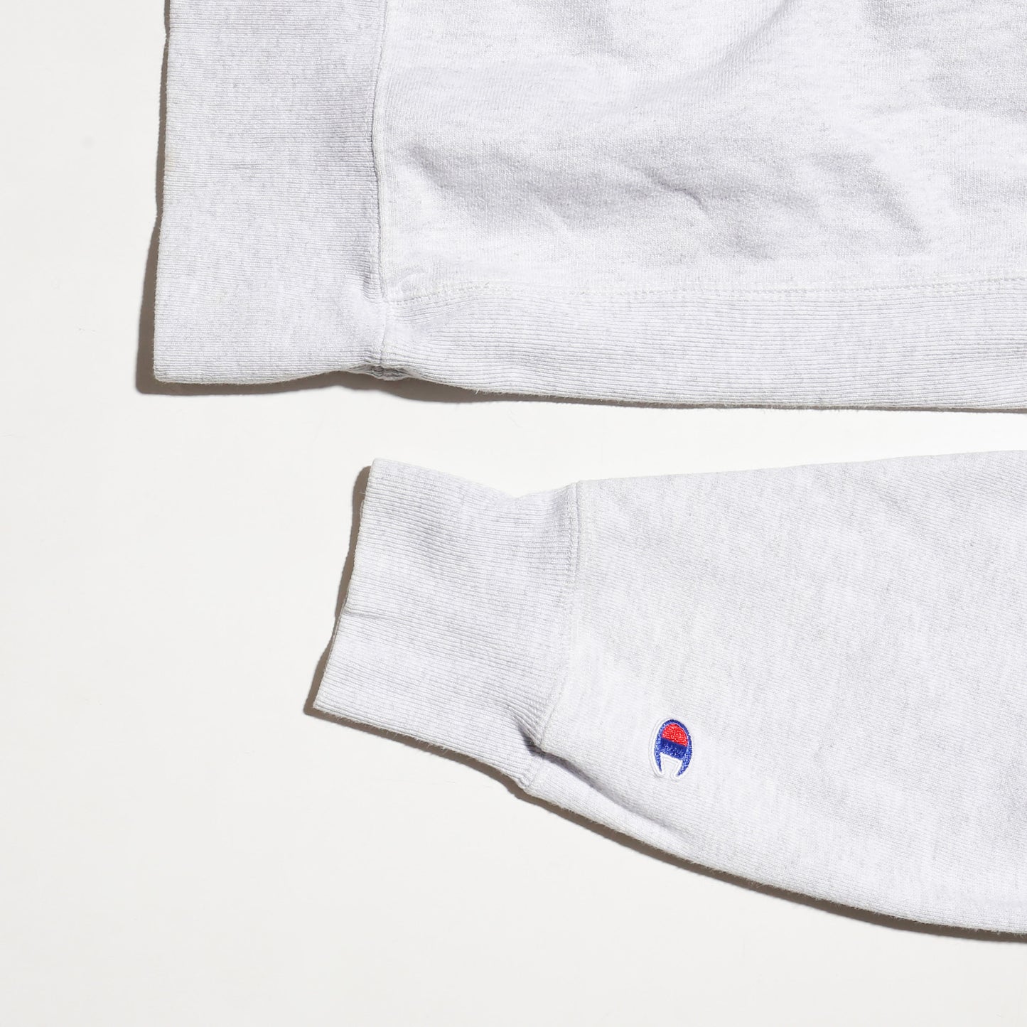 *one-off déformer emblem sweat