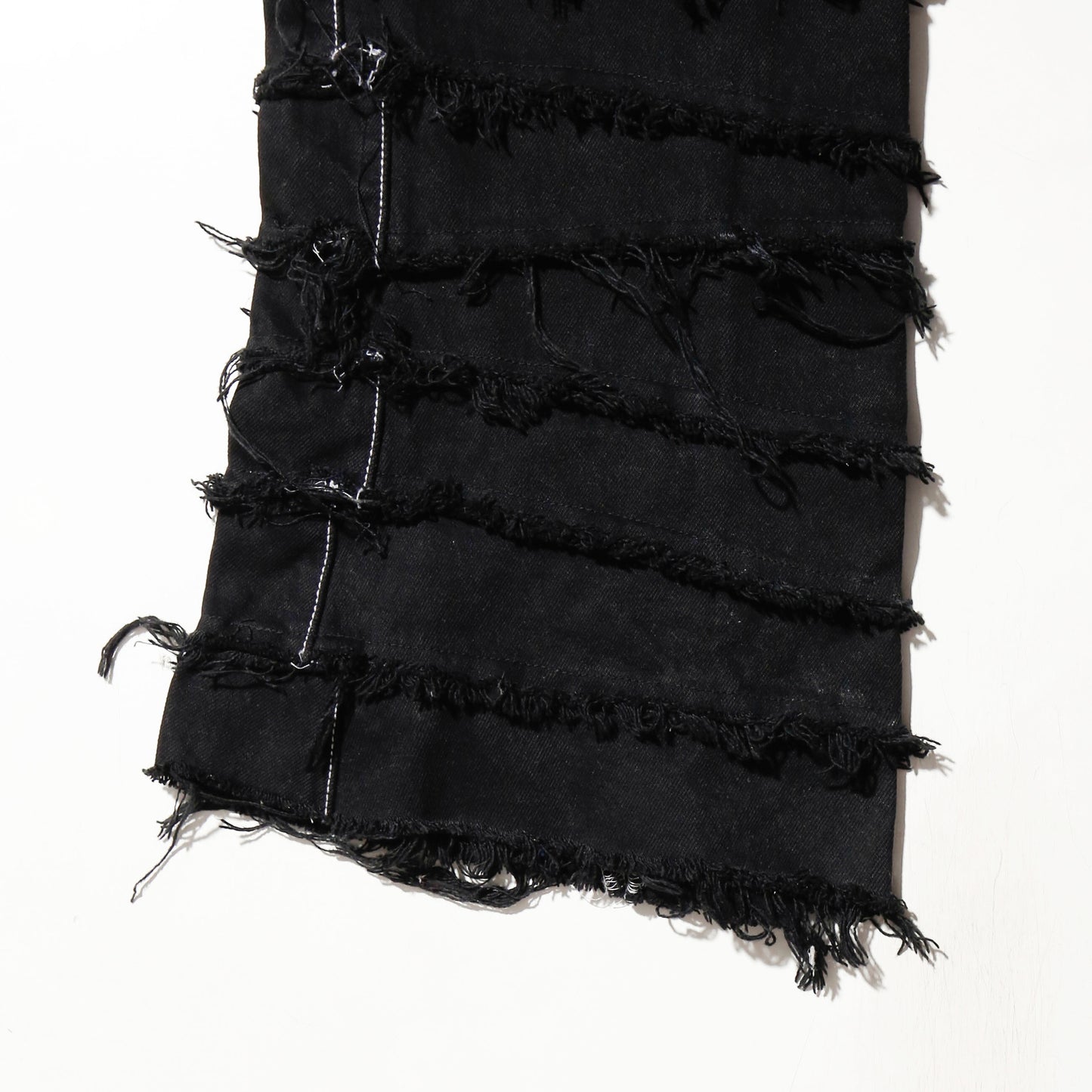 *one-off tsugihagi jeans, model-black finish