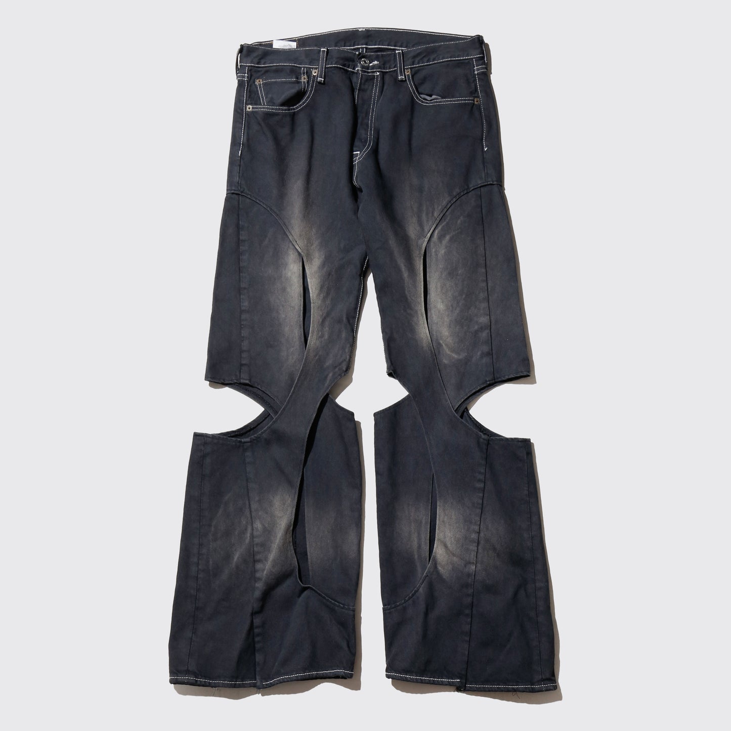 *one-off genom jeans: model-fade finish