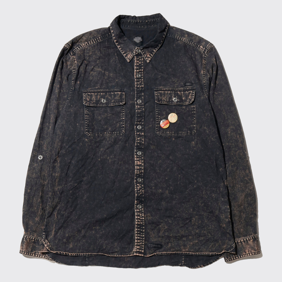 vintage 00's harley-davidson distressed shirt , with copper badge