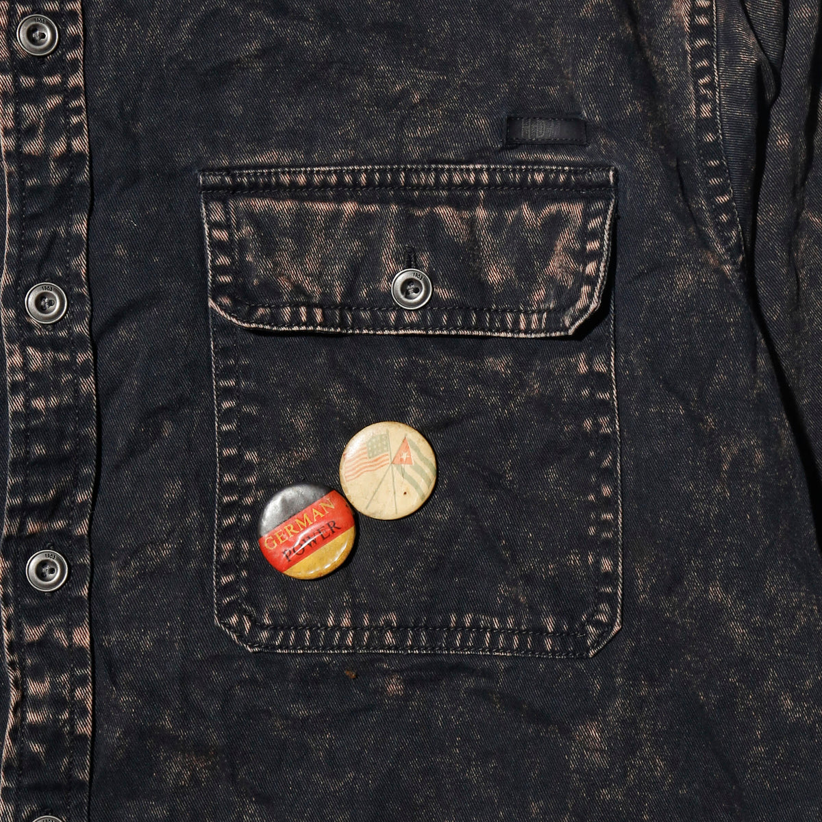 vintage 00's harley-davidson distressed shirt , with copper badge