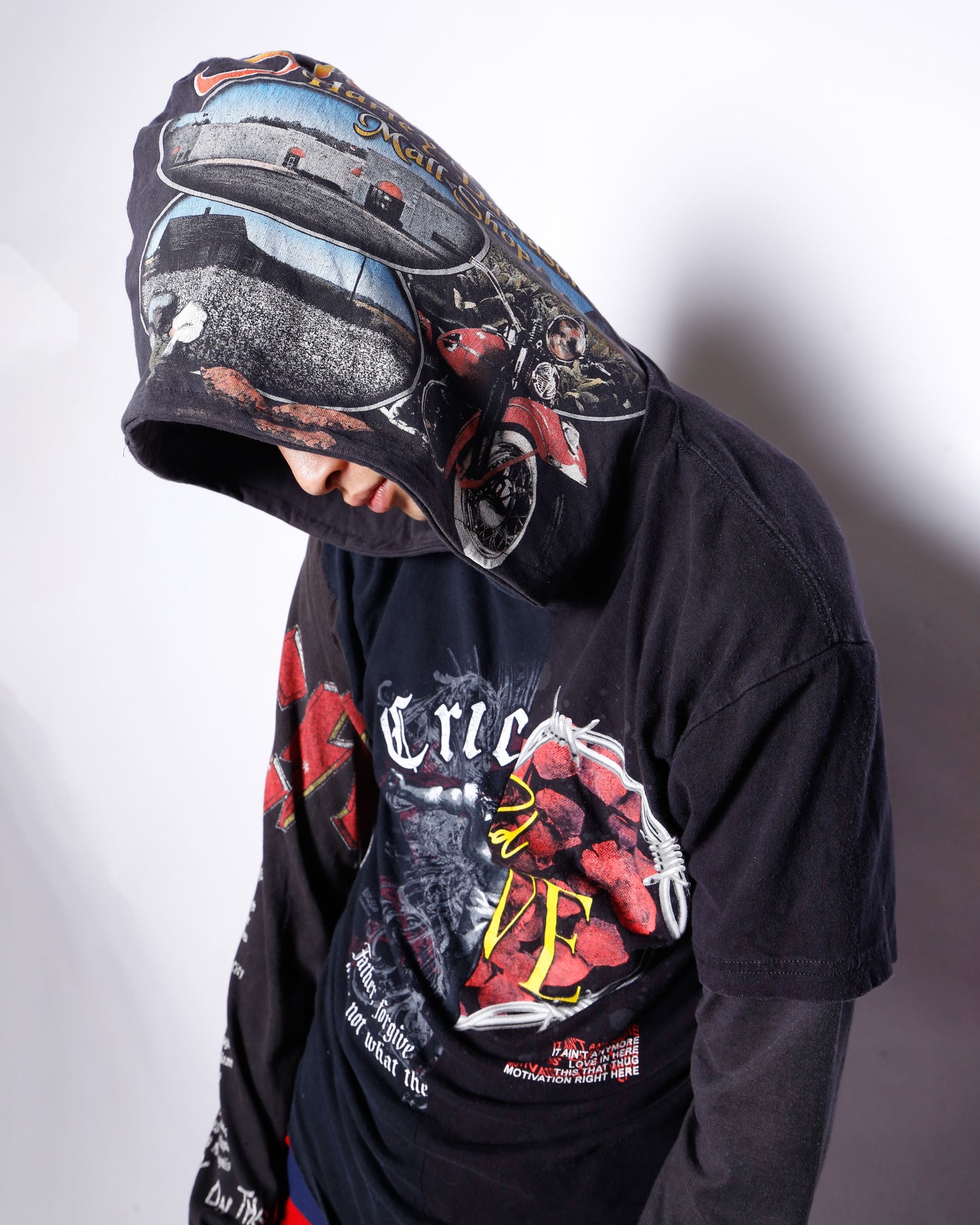 *one-off hybrid hooded cut sew, with detachable gloves