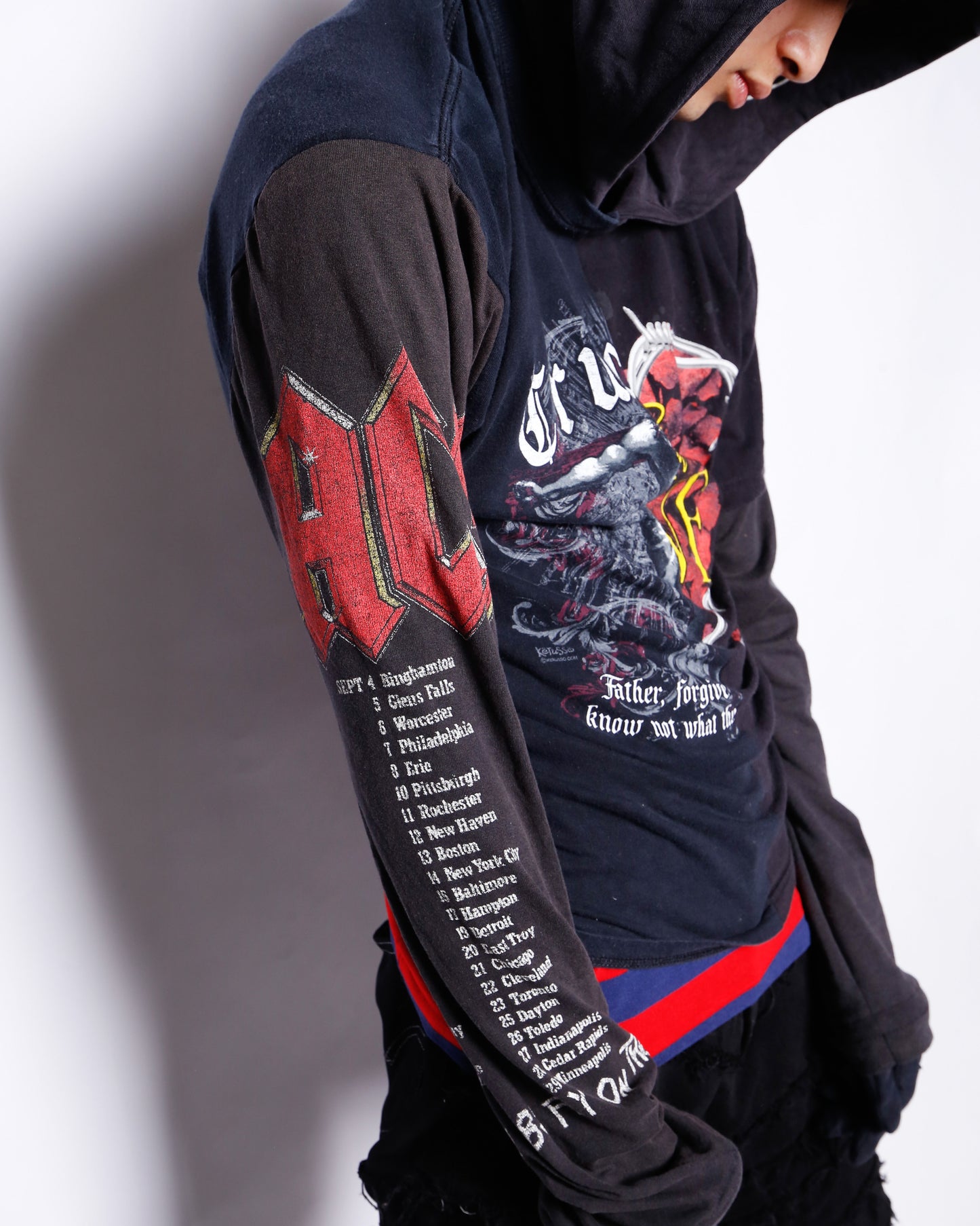 *one-off hybrid hooded cut sew, with detachable gloves