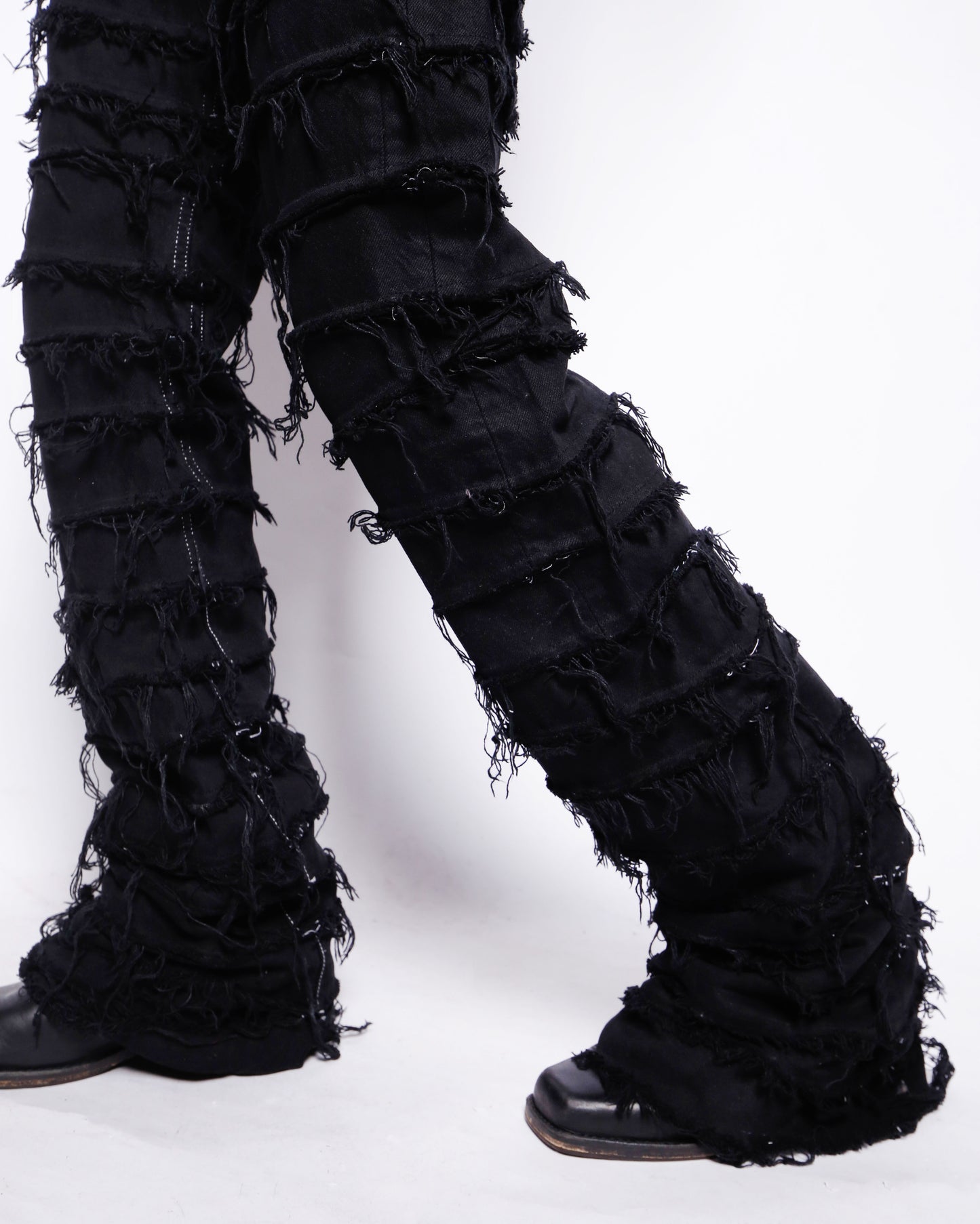 *one-off tsugihagi jeans, model-black finish