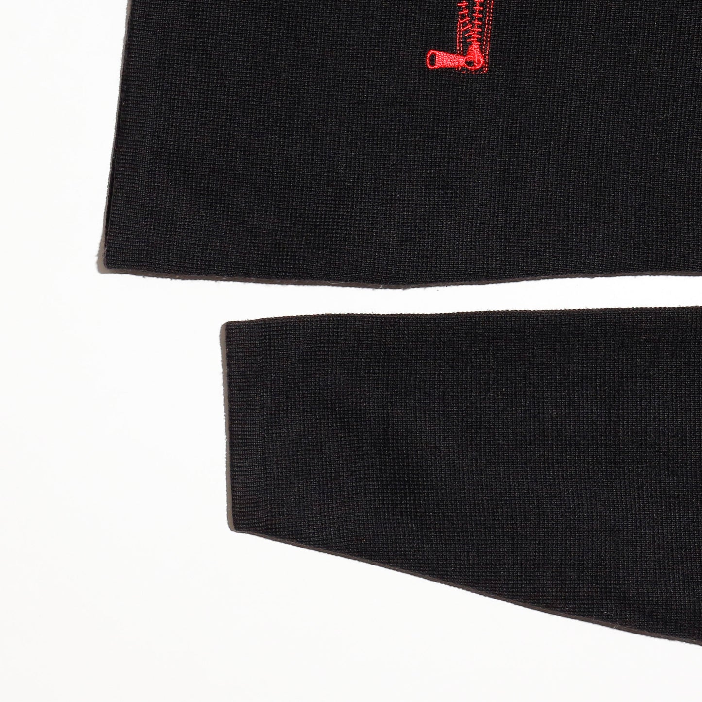 vintage broderie fastener sweater