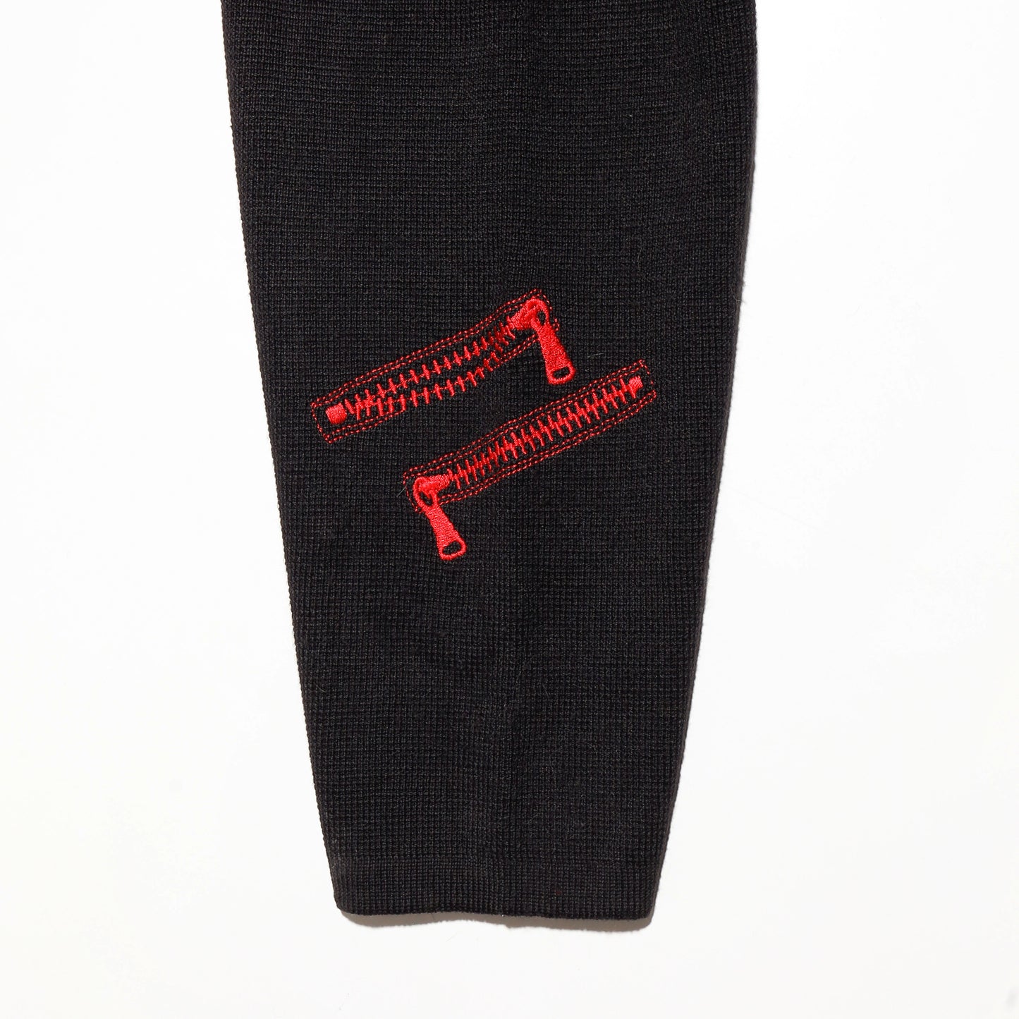 vintage broderie fastener sweater