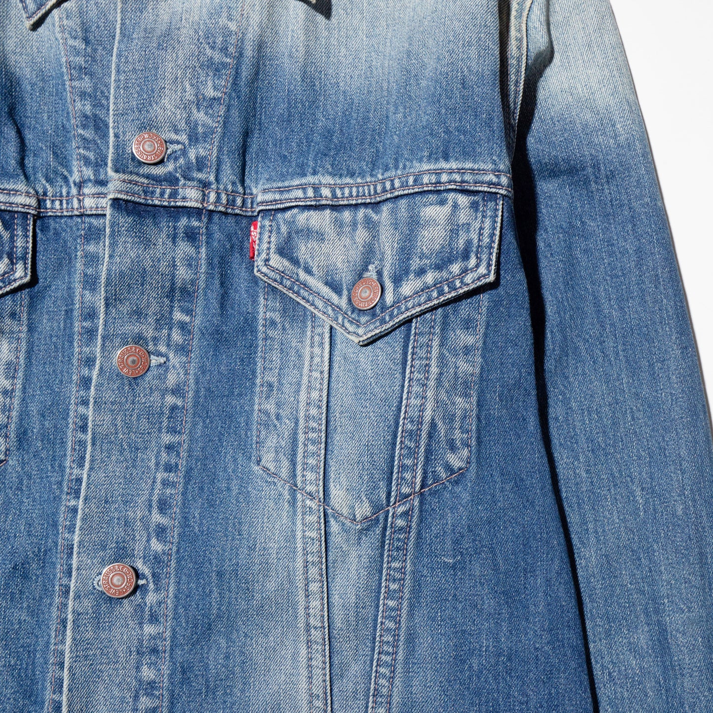 vintage levi's fade trucker jacket