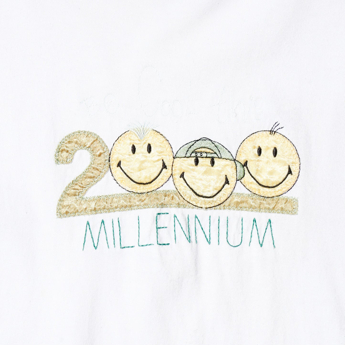 vintage 90's "2000 millennium" smiley t-shirt