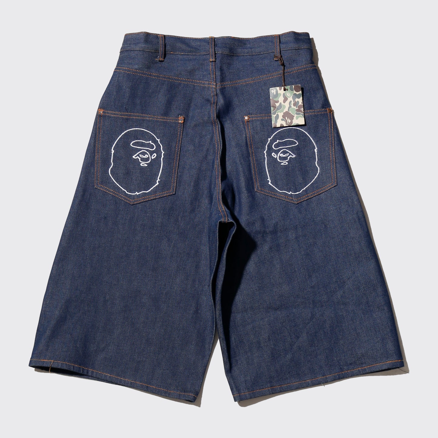 *dead stock A BATHING APE® ape head rigid denim baggy shorts *resized