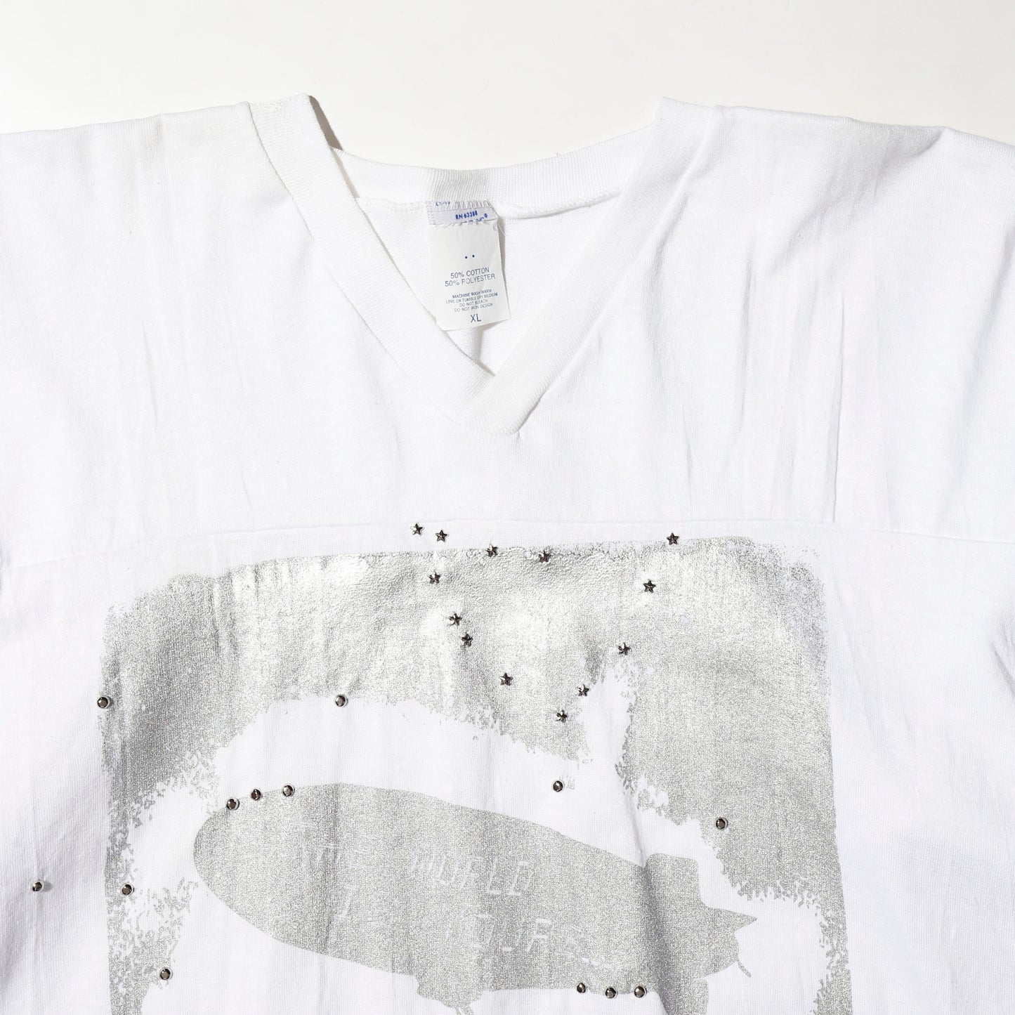 *one-off  "the world is yours" hand screen t-shirt