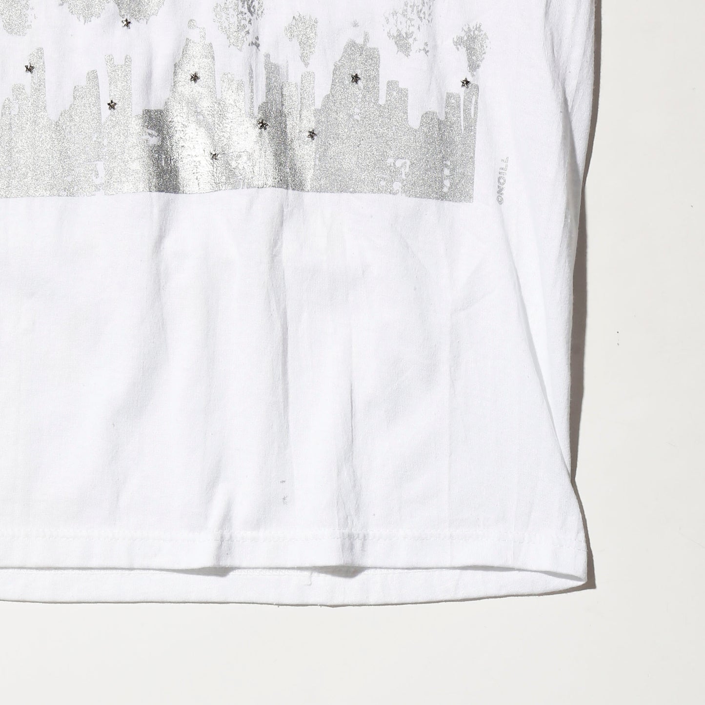 *one-off  "the world is yours" hand screen t-shirt