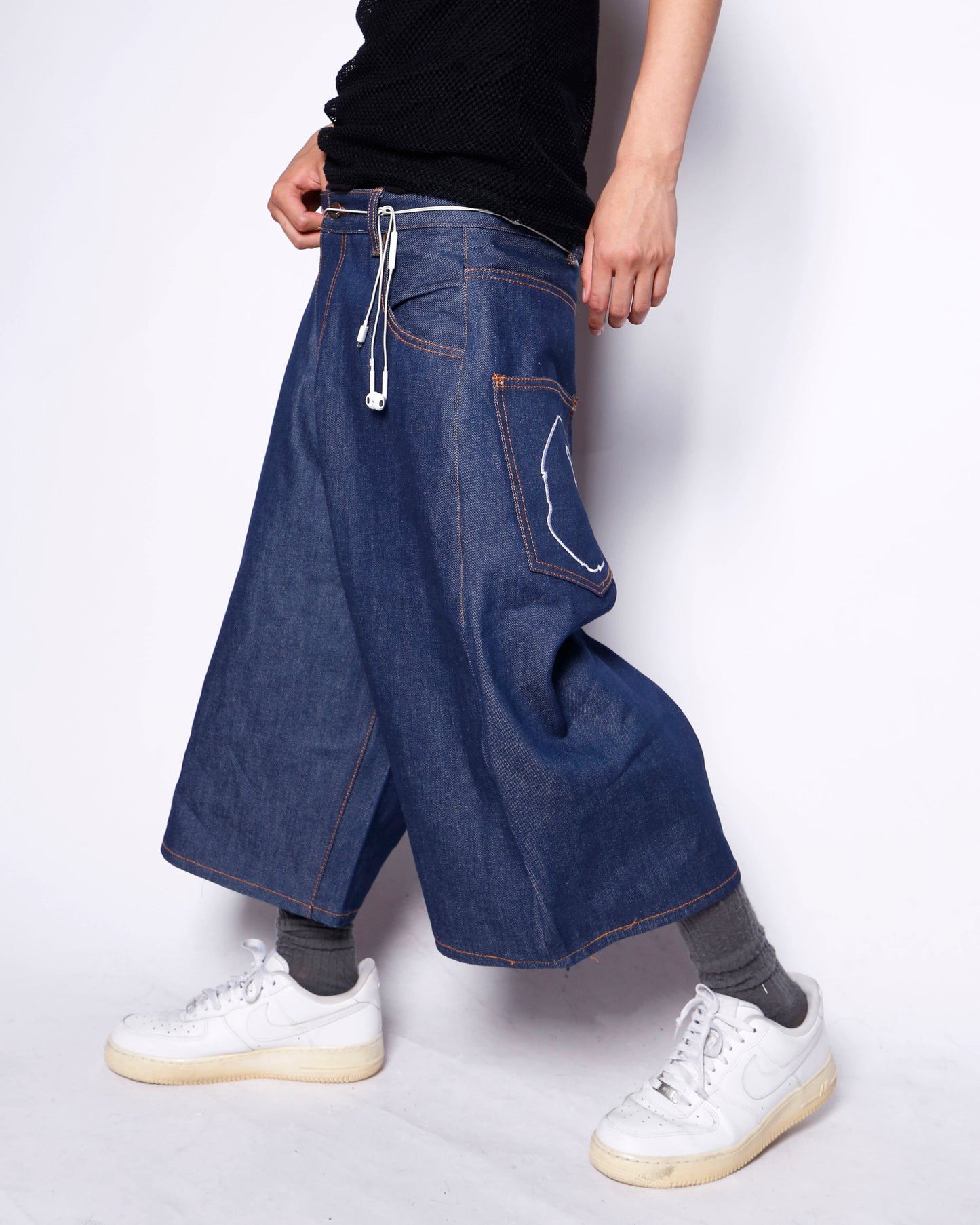 *dead stock A BATHING APE® ape head rigid denim baggy shorts *resized