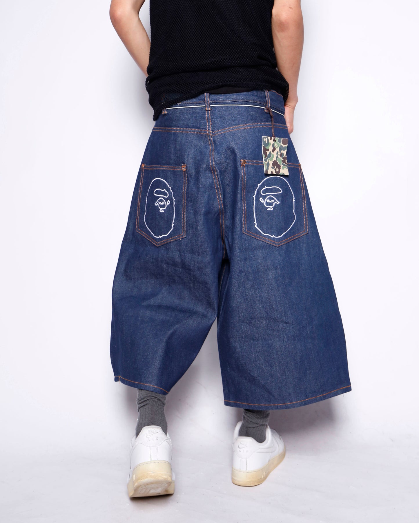 *dead stock A BATHING APE® ape head rigid denim baggy shorts *resized