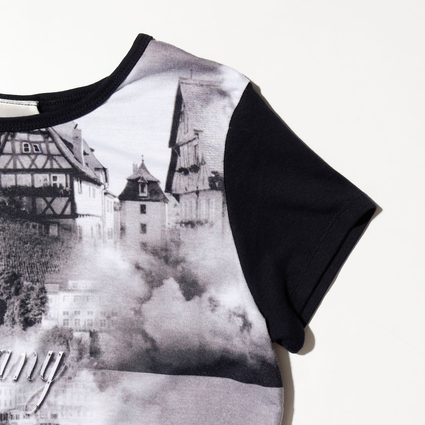 vintage 90-00's disney germany tiny t-shirt