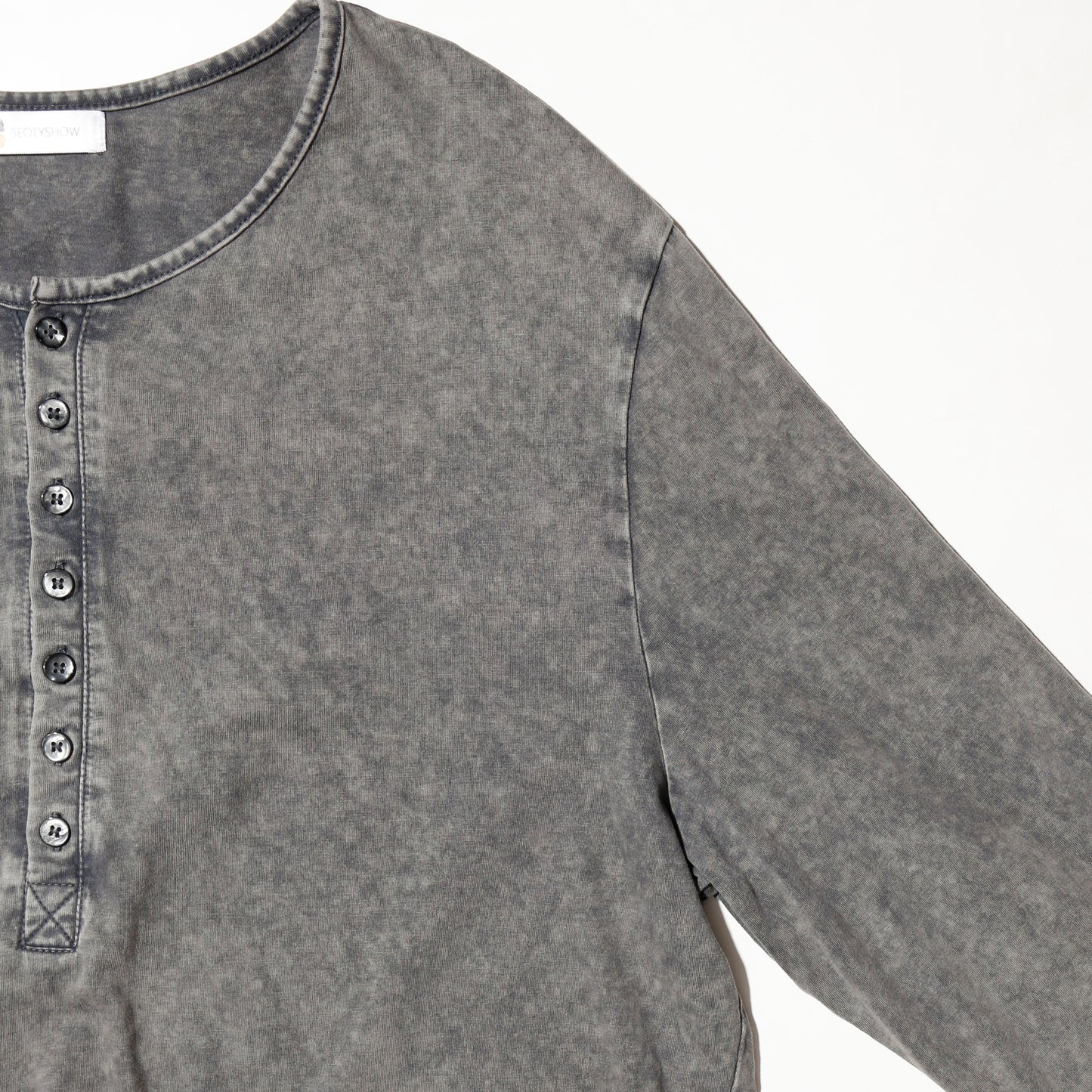 *one-off broken henry neck cut sew