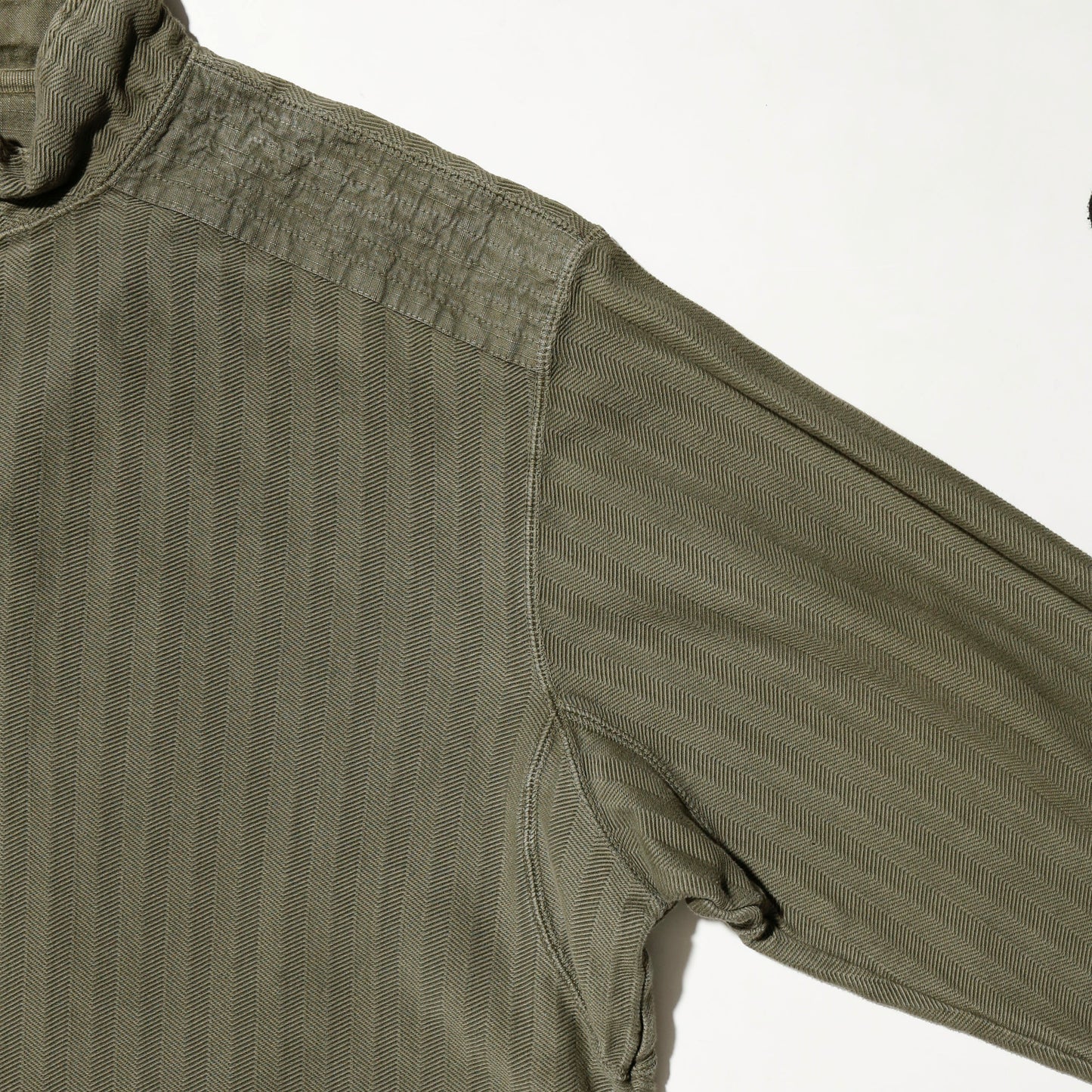 *one-off broken half zip pullover