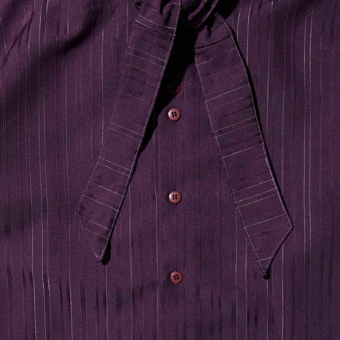 *one-off cropped bowtie stripe shirt