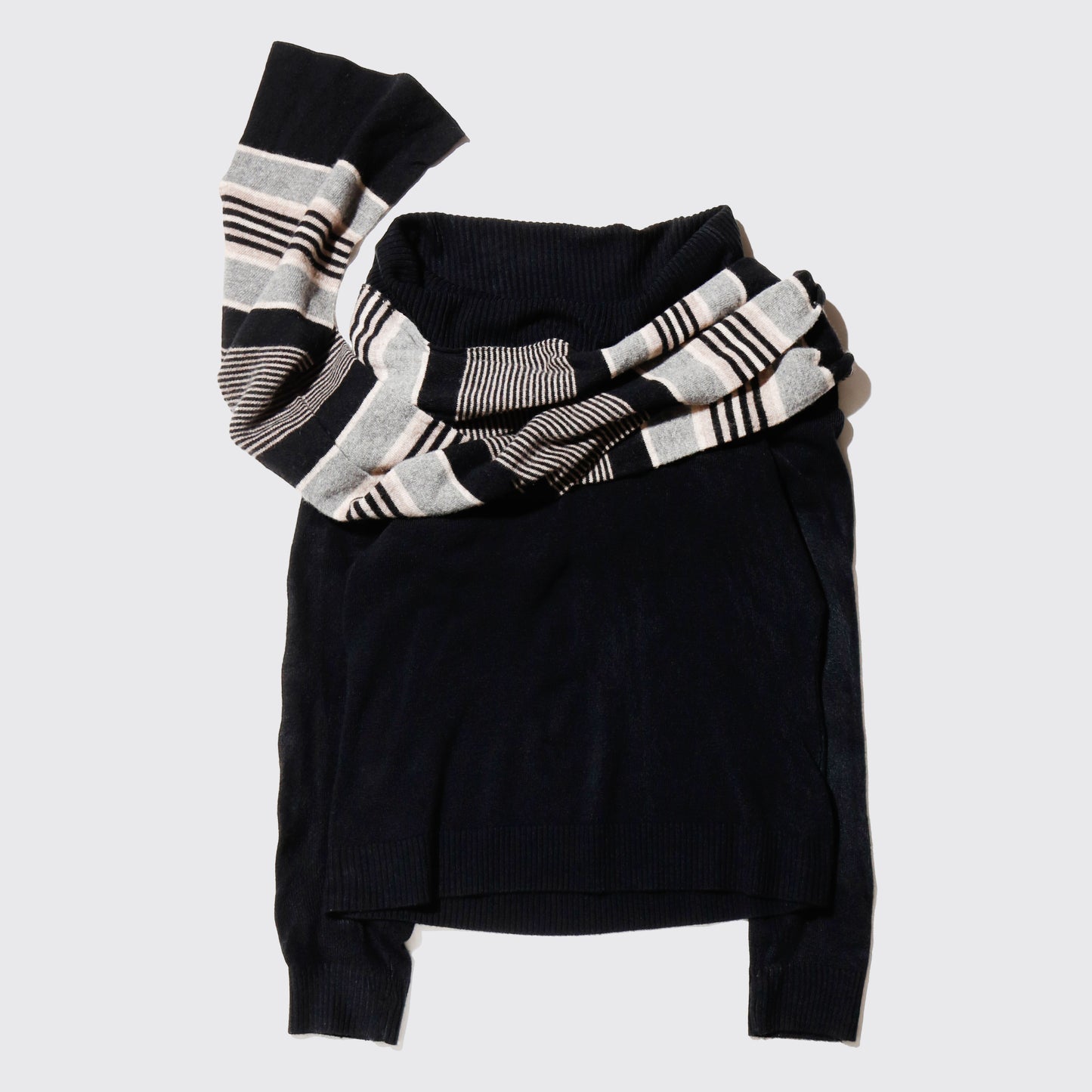 *one-off with muffler sweater