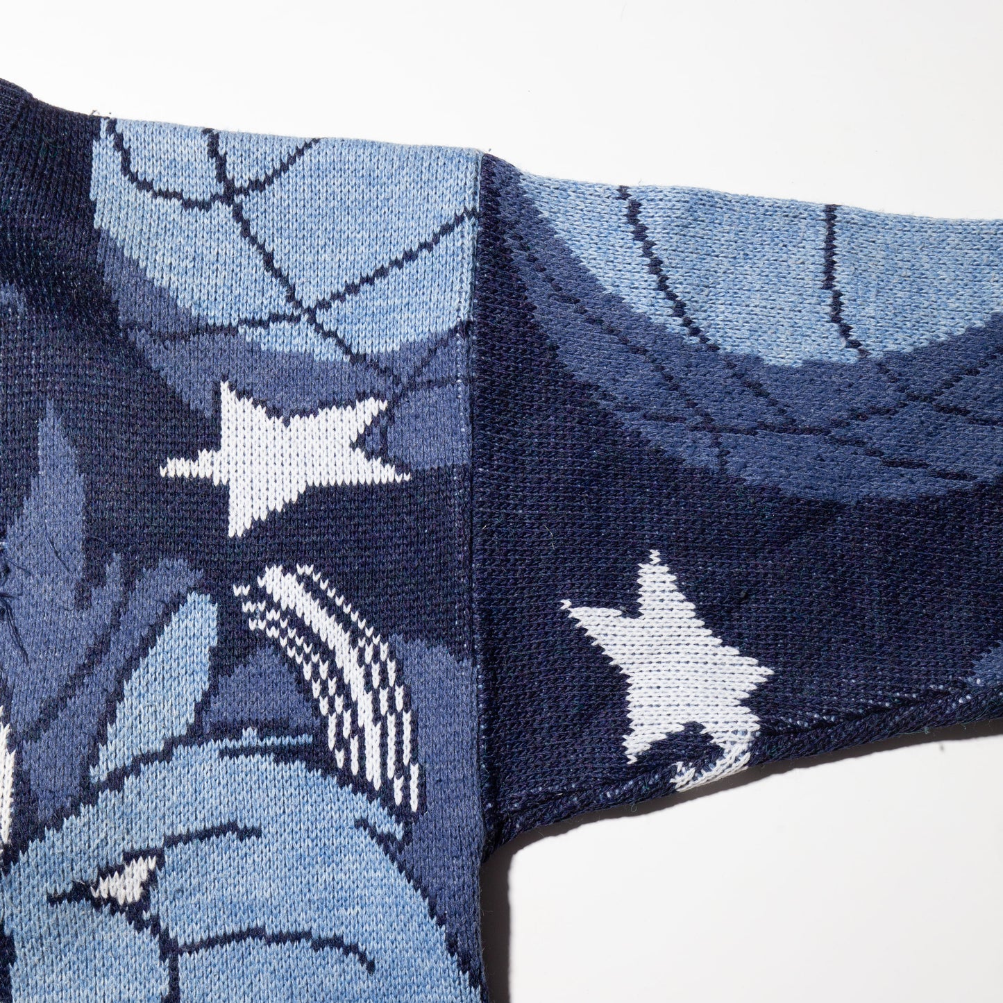 vintage 90's taz broken sweater