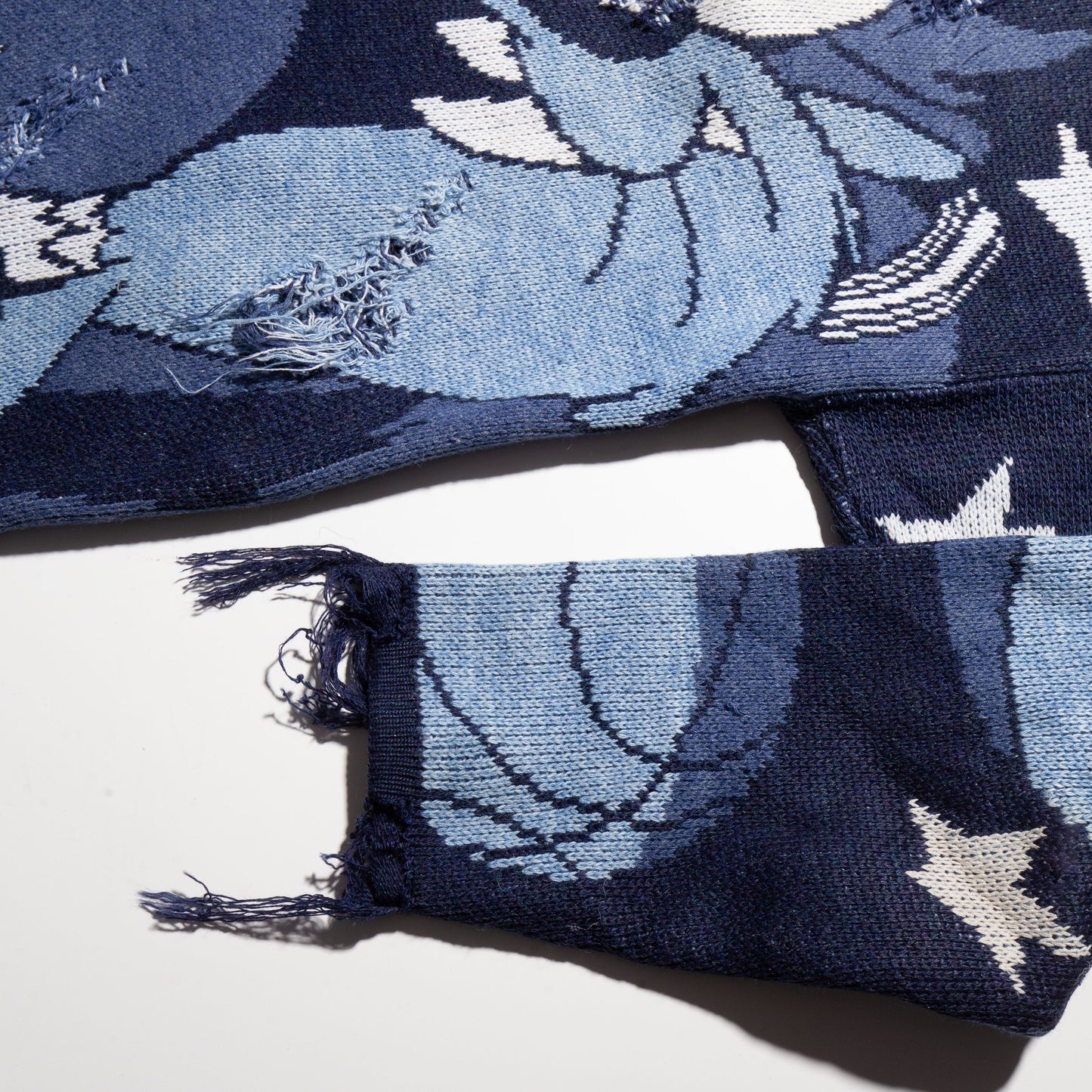 vintage 90's taz broken sweater