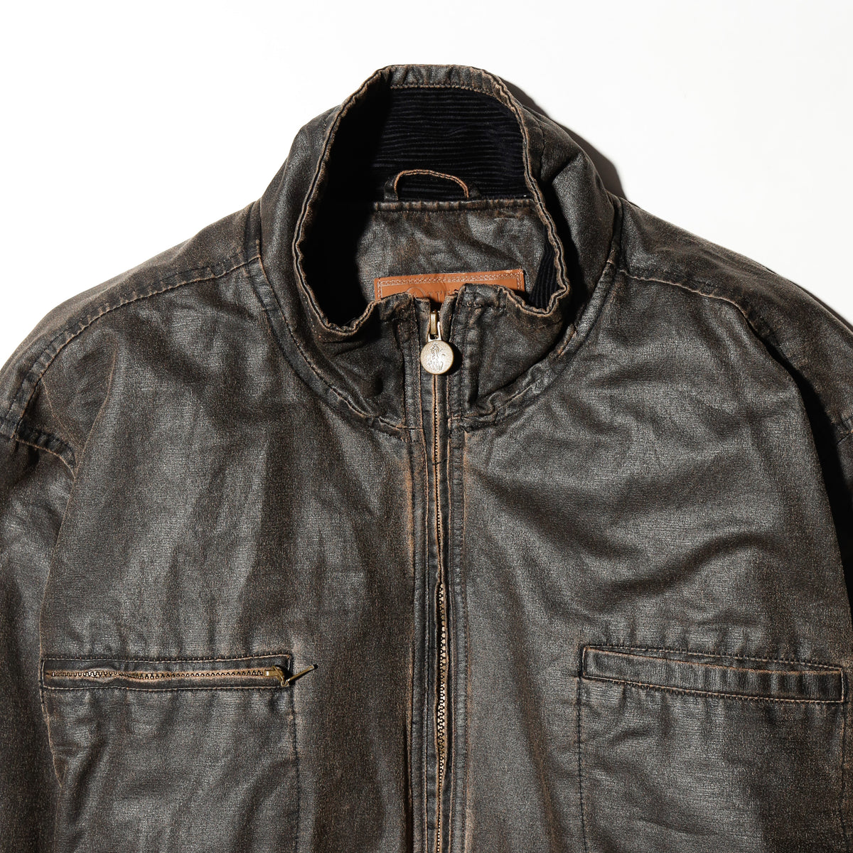*one-off hybrid pleats dust jacket