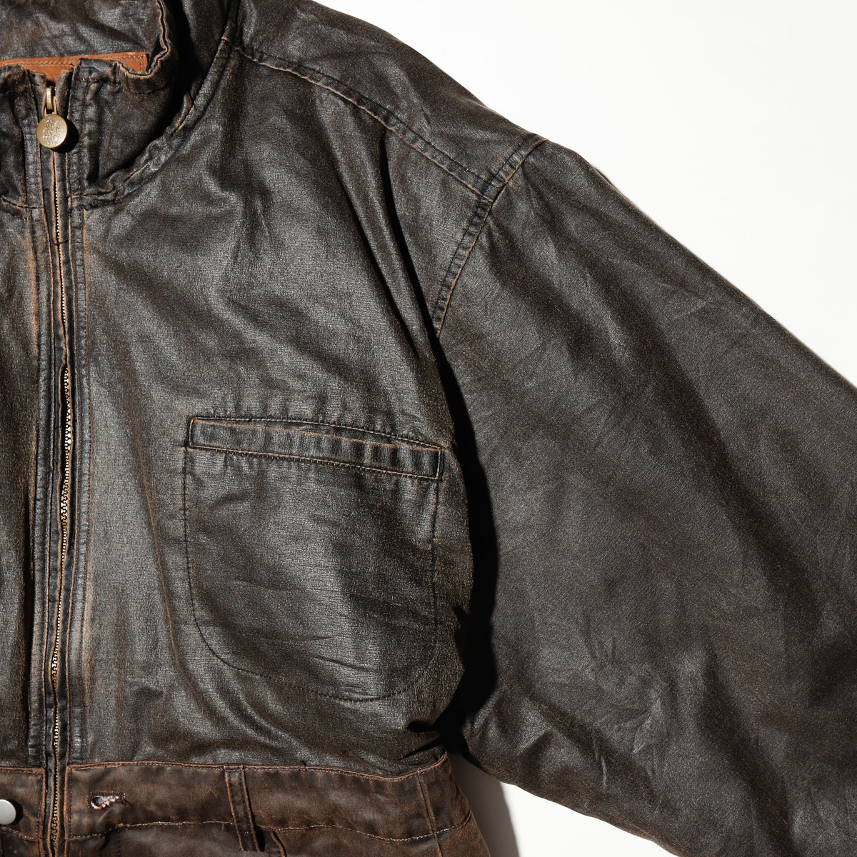 *one-off hybrid pleats dust jacket