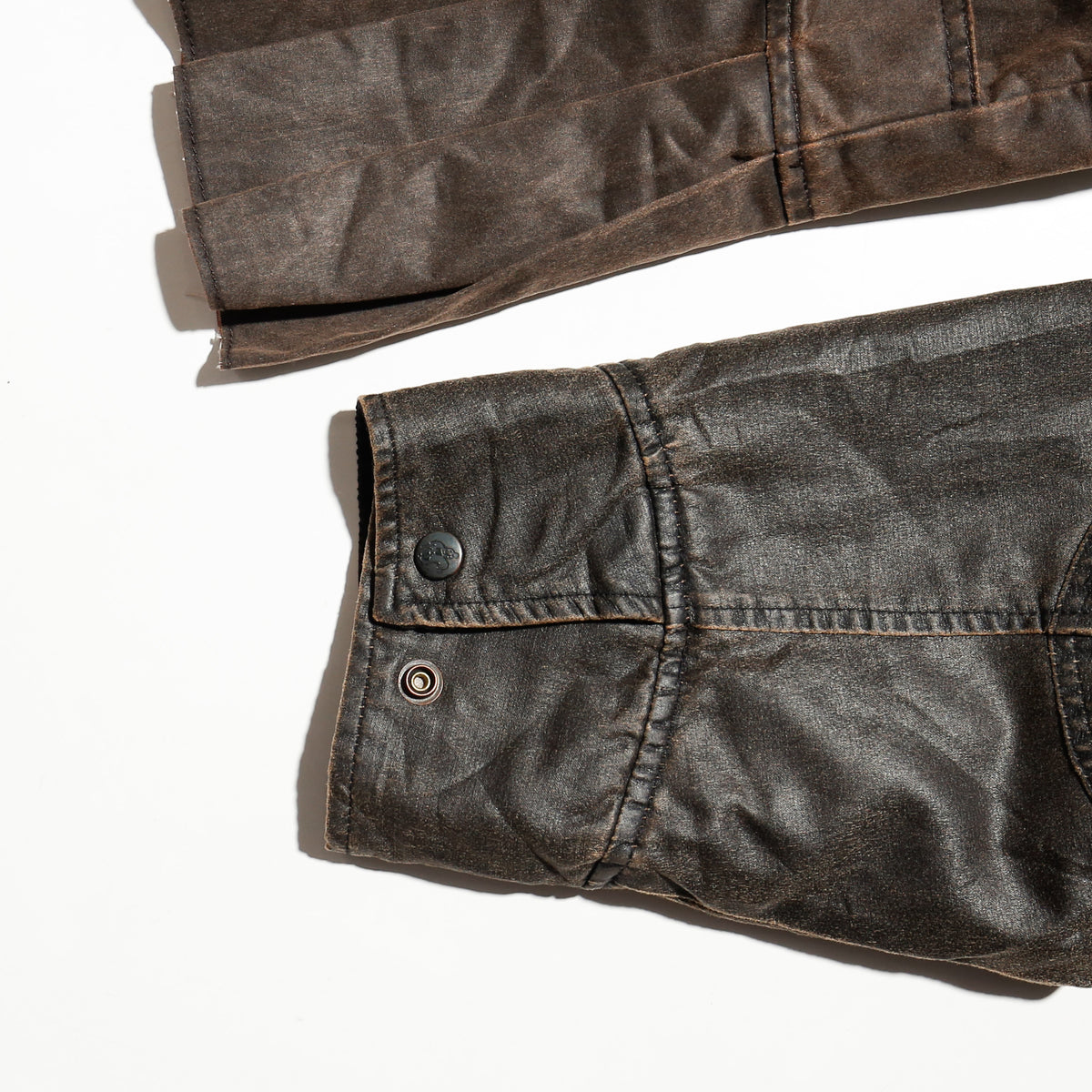 *one-off hybrid pleats dust jacket