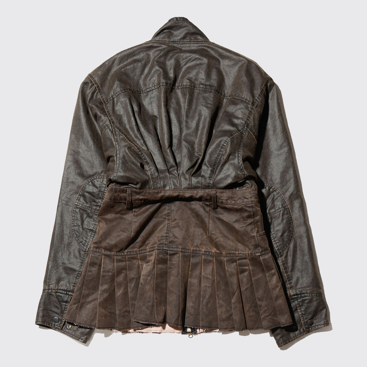*one-off hybrid pleats dust jacket