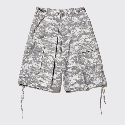 vintage center tuck digital camo shorts