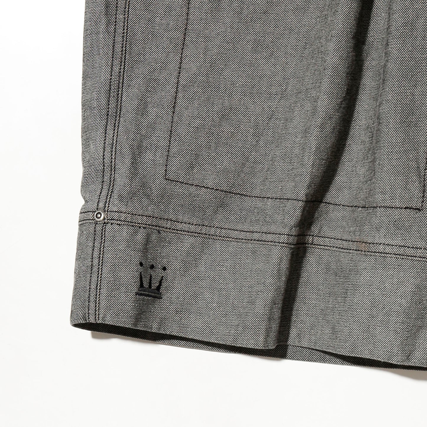 vintage center tuck stitched bermuda shorts