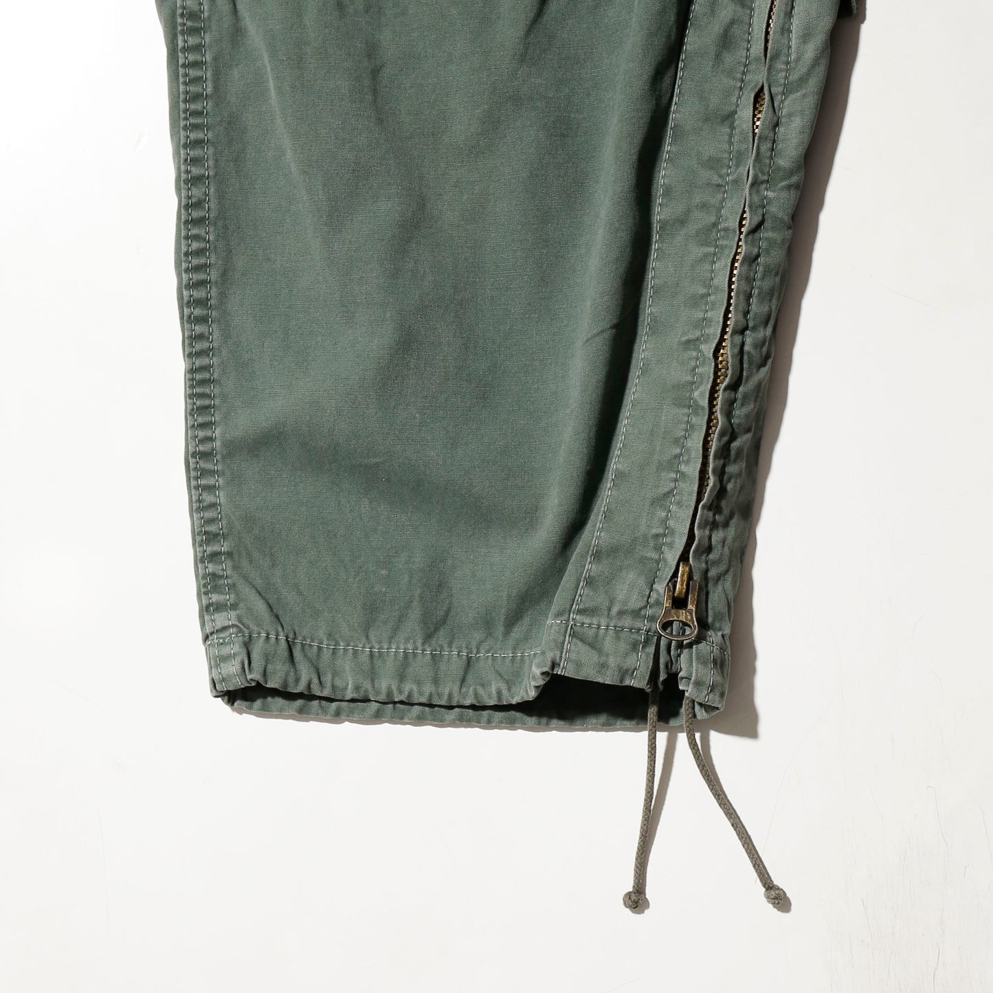 *one-off broken layered trousers