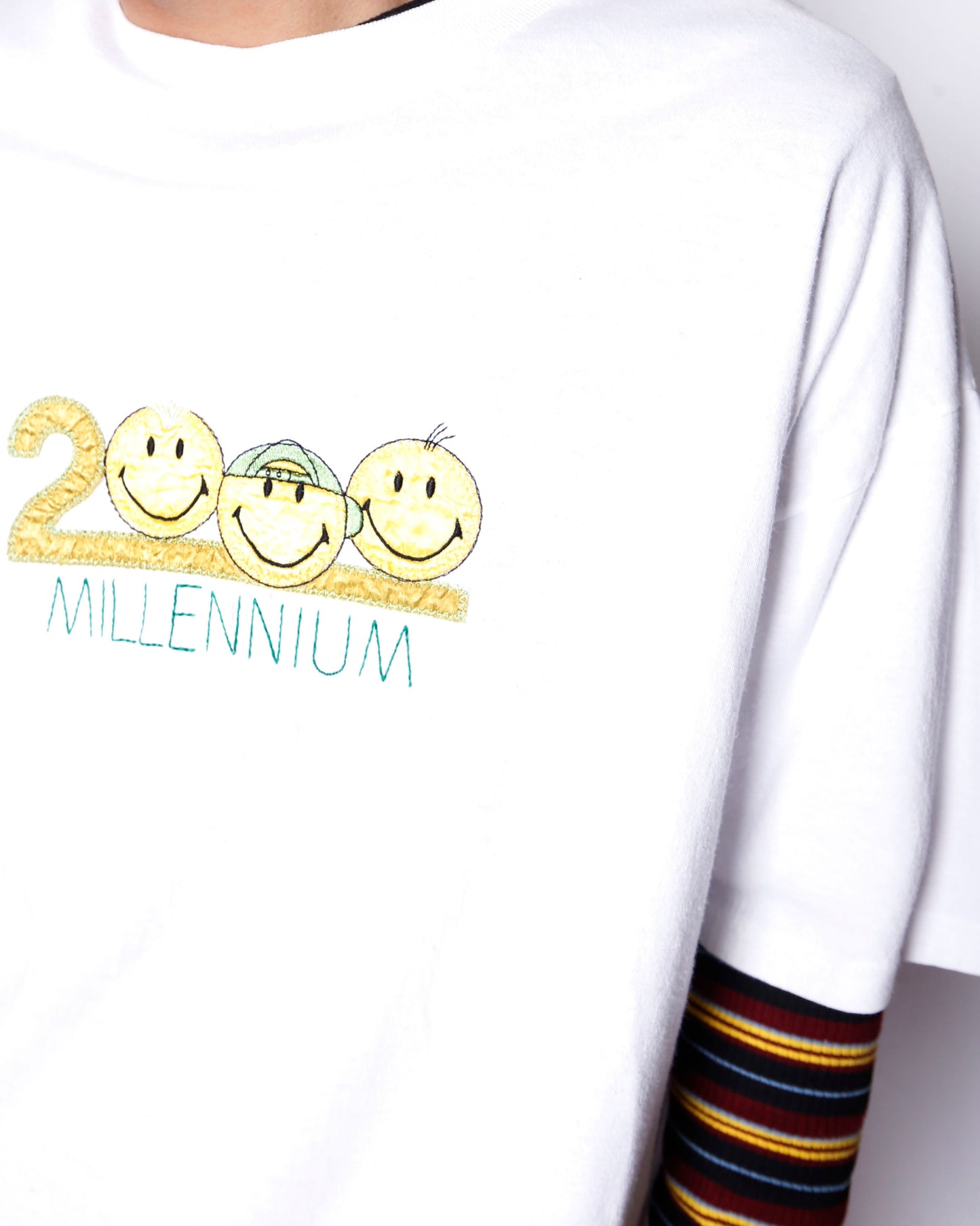 vintage 90's "2000 millennium" smiley t-shirt