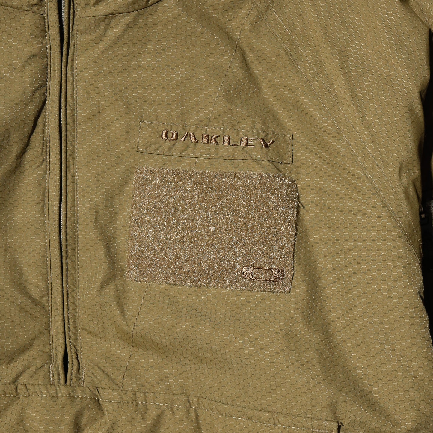 vintage 00's oakley tactical anorack, detachable fur