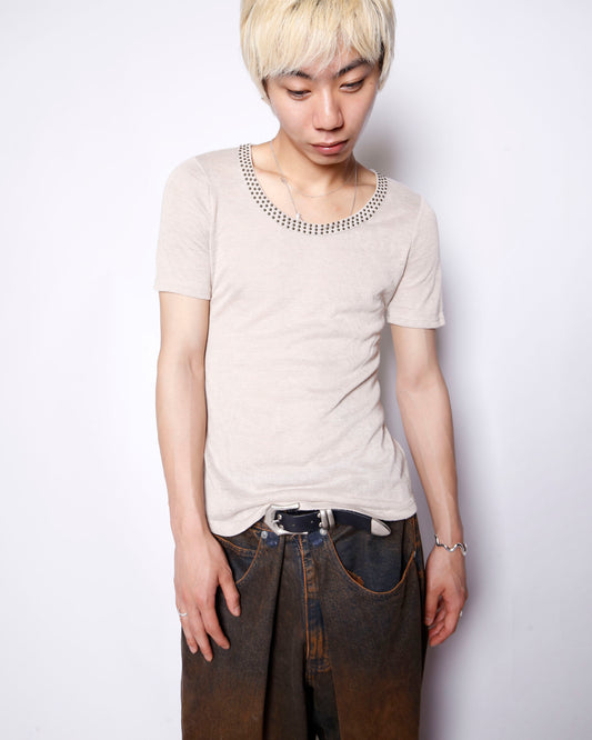 vintage studs neck cut sew
