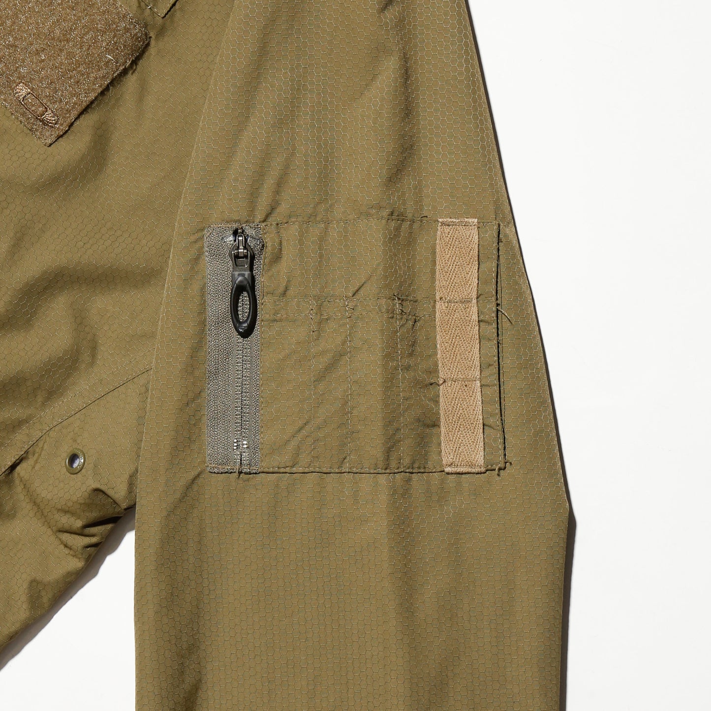 vintage 00's oakley tactical anorack, detachable fur