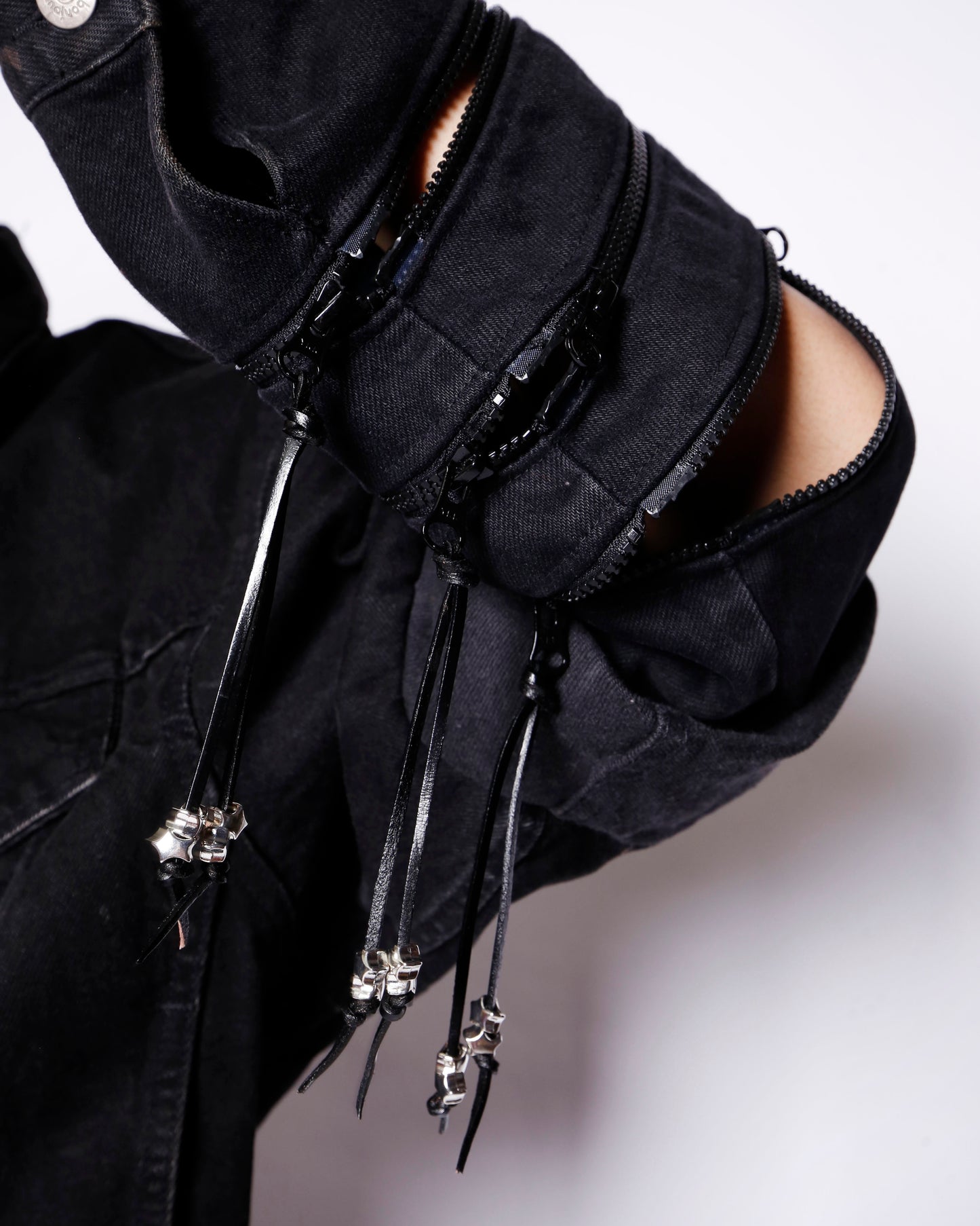 *one-off fringe zipped trucker jacket