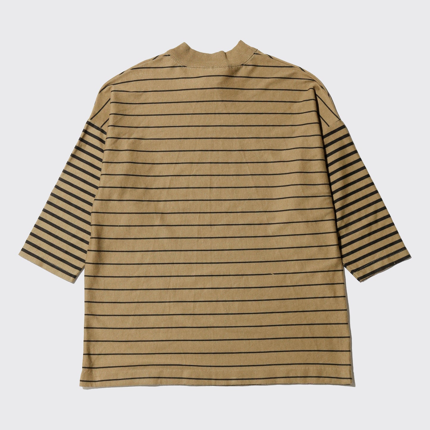 vintage quarter sleeve moc neck border t-shirt