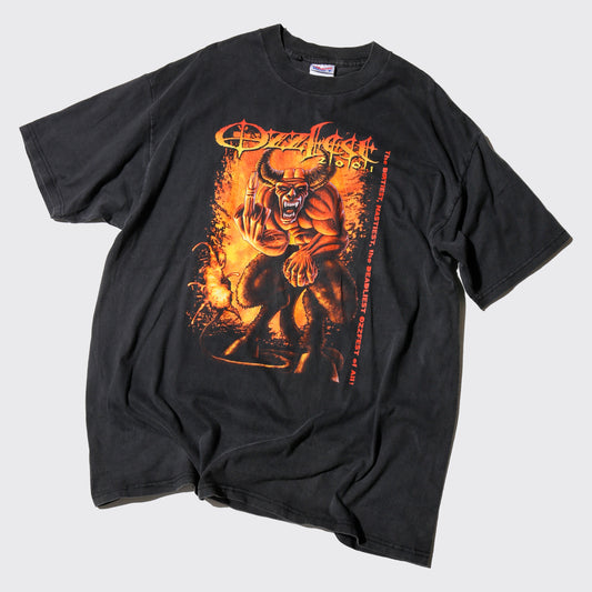 vintage 2001's Ozzfest t-shirt , black sabbath/Marilyn manson/slipknot/linkin park etc.