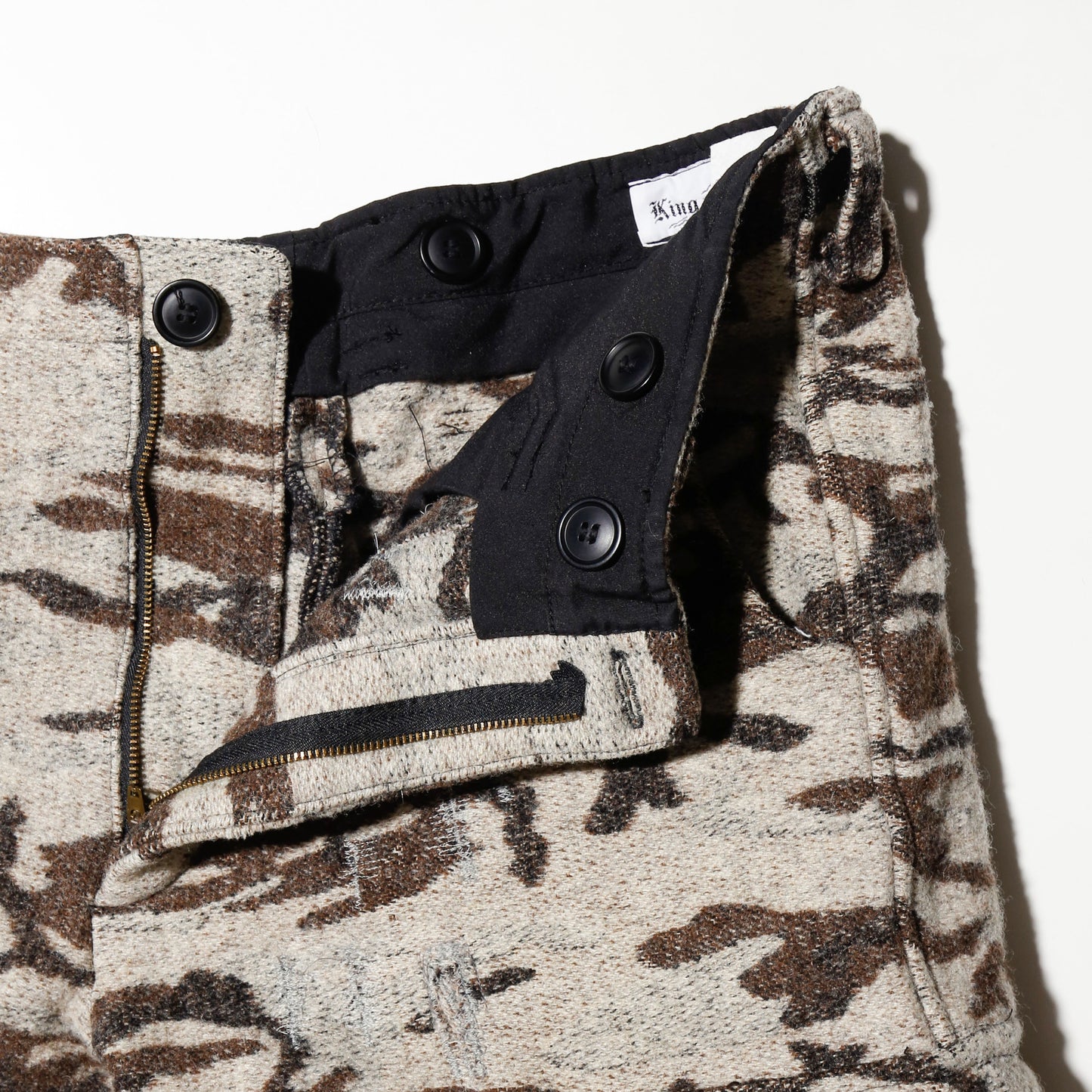 vintage 90's king of the mountain jaquard wool cargo shorts