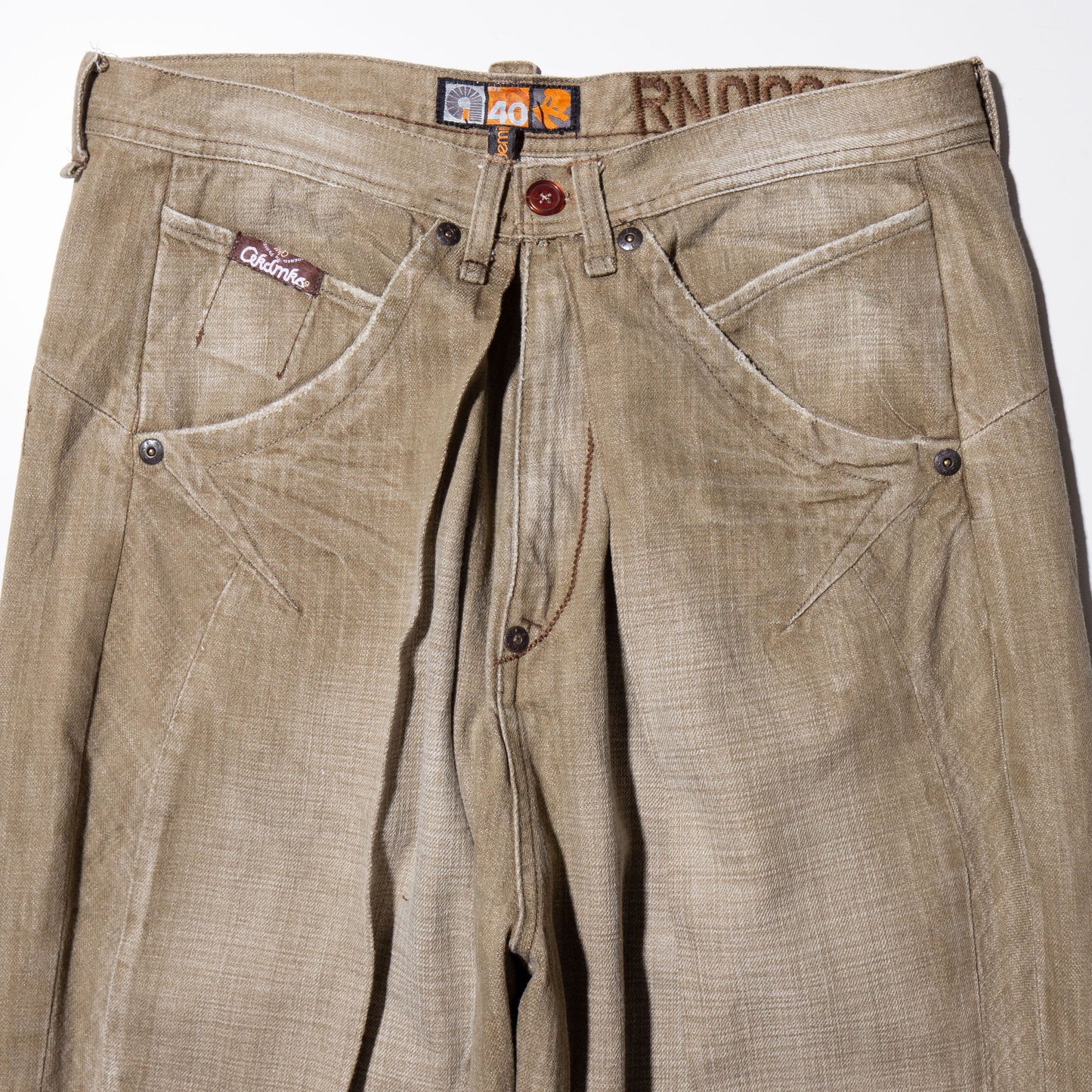vintage chicano tuck fade cropped baggy shorts