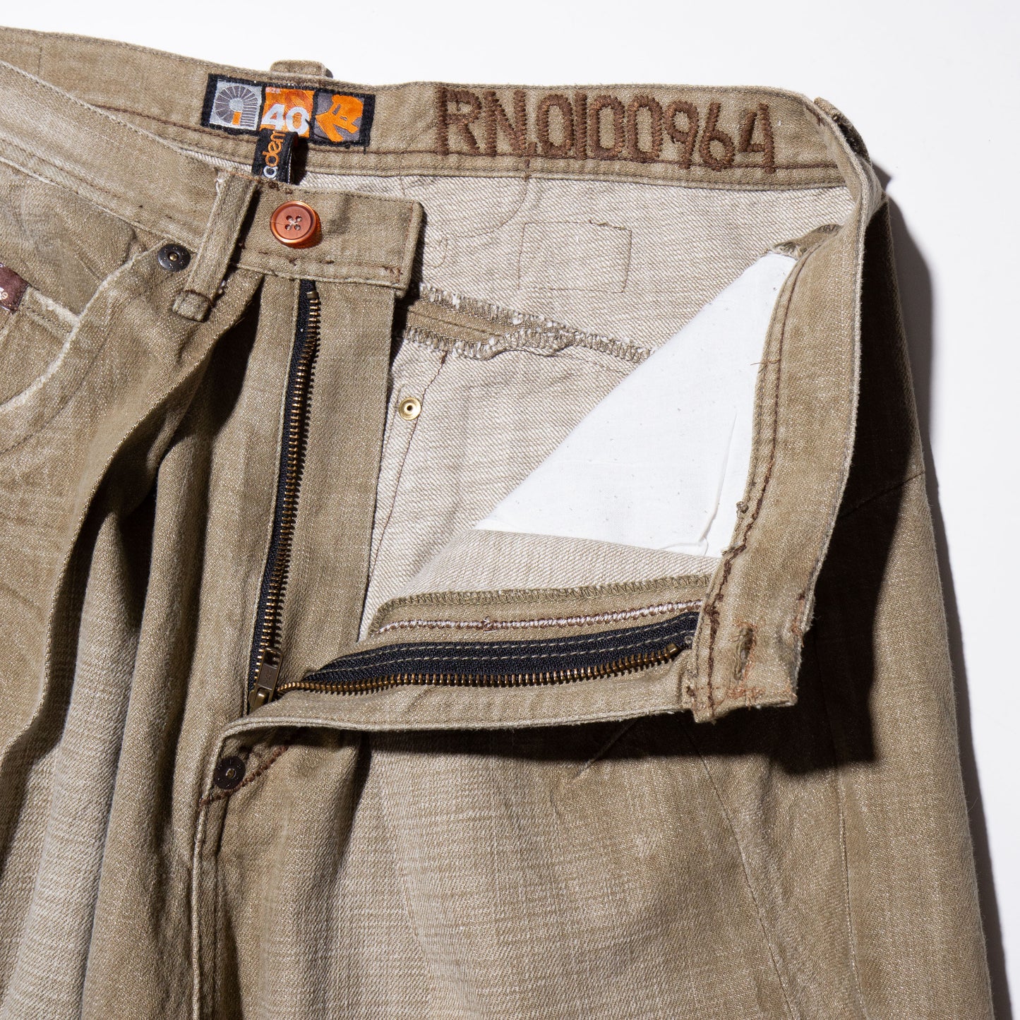 vintage chicano tuck fade cropped baggy shorts