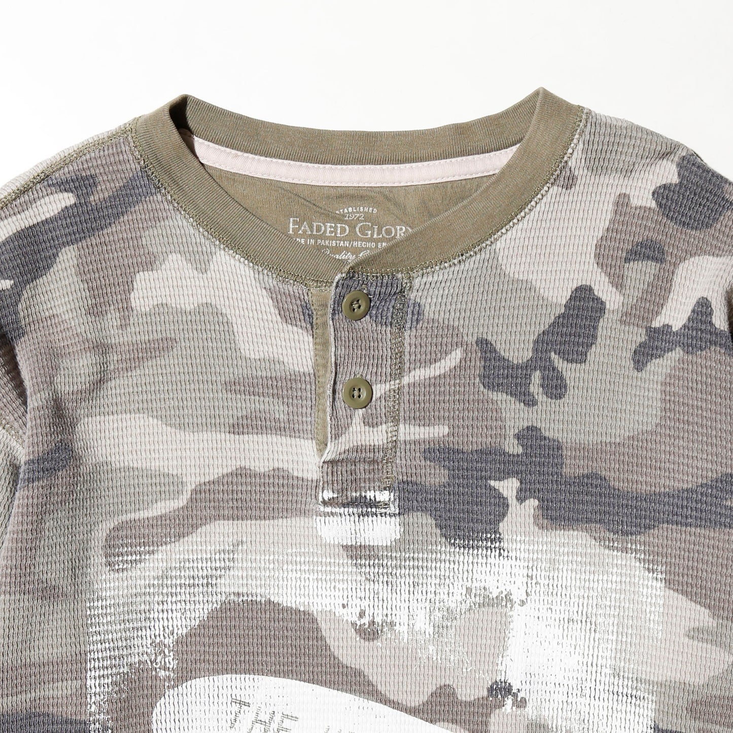 *one-off "the world is yours" hand screen l/s