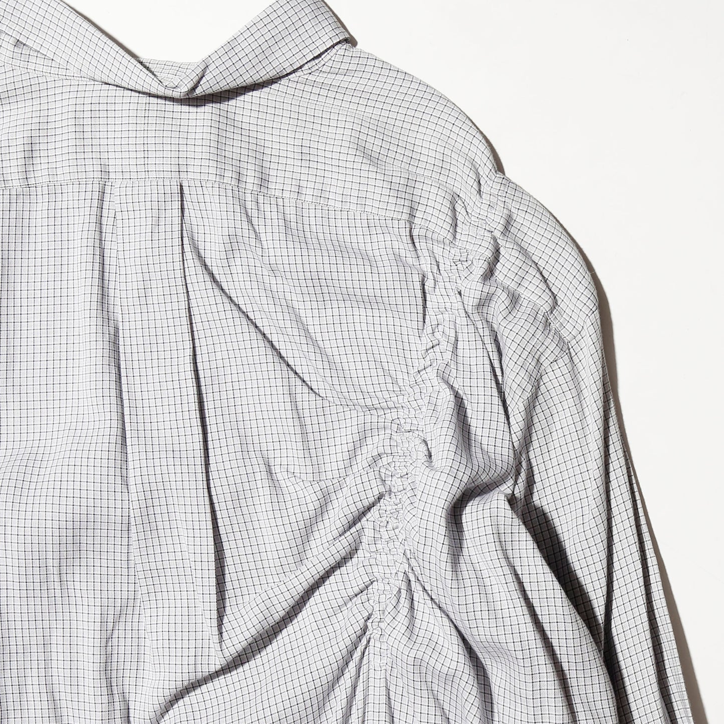 *one-off irregular gathering shirt