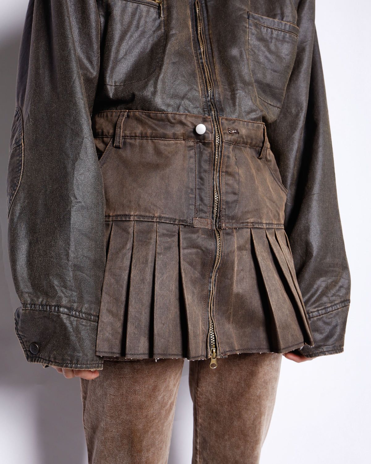 *one-off hybrid pleats dust jacket