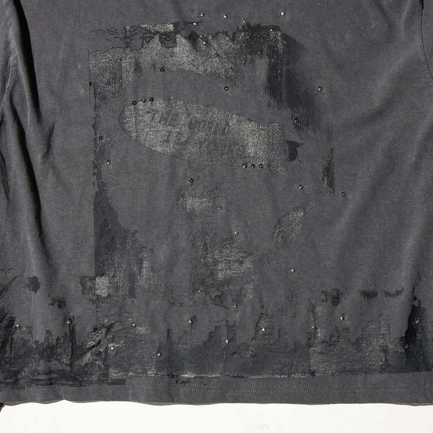 *one-off "the world is yours" hand screen l/s l