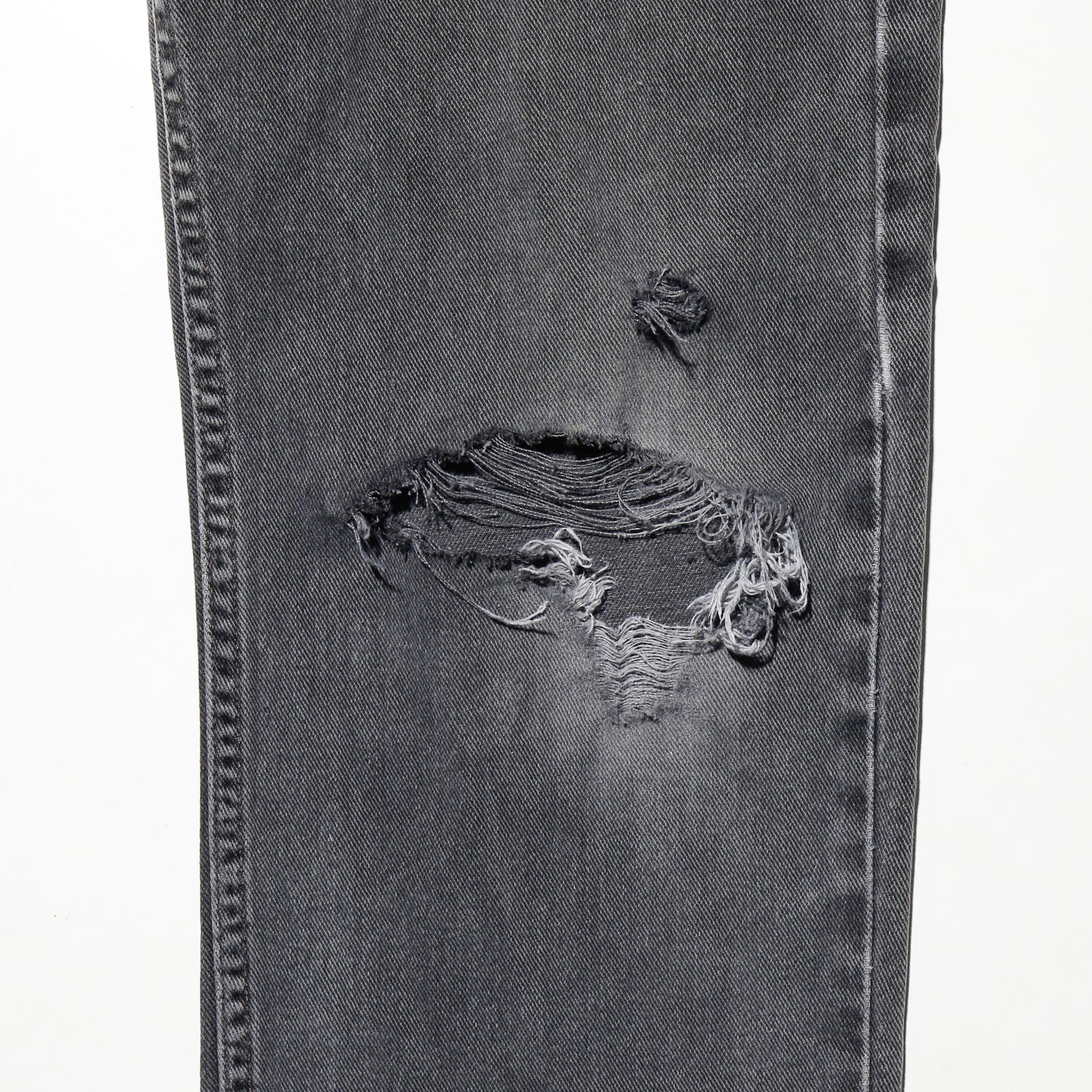 *one-off 90's levi's 505 broken jeans