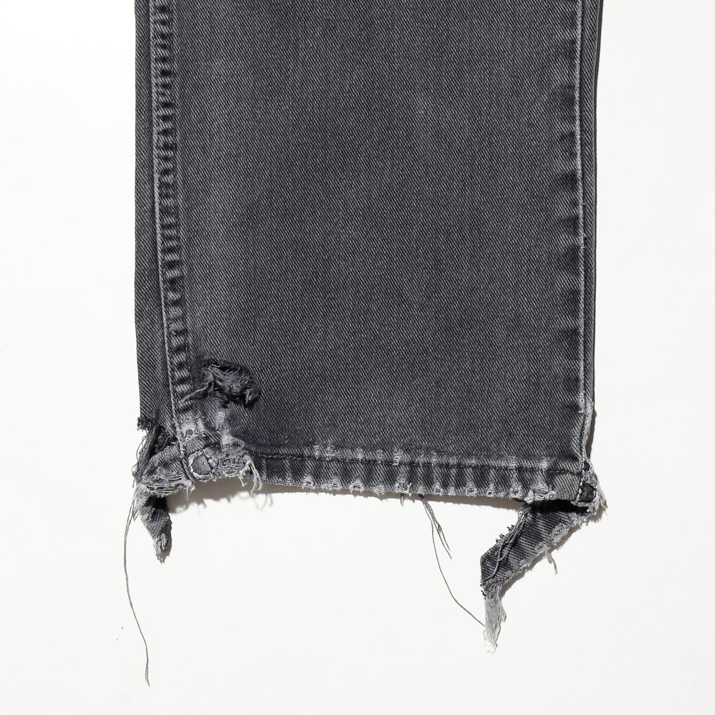*one-off 90's levi's 505 broken jeans
