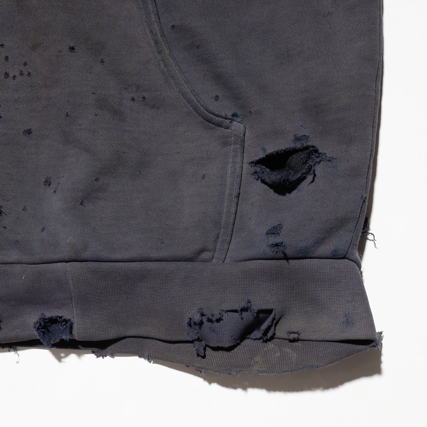 *one-off 00's broken dust active hoodie, with aging kapper badge