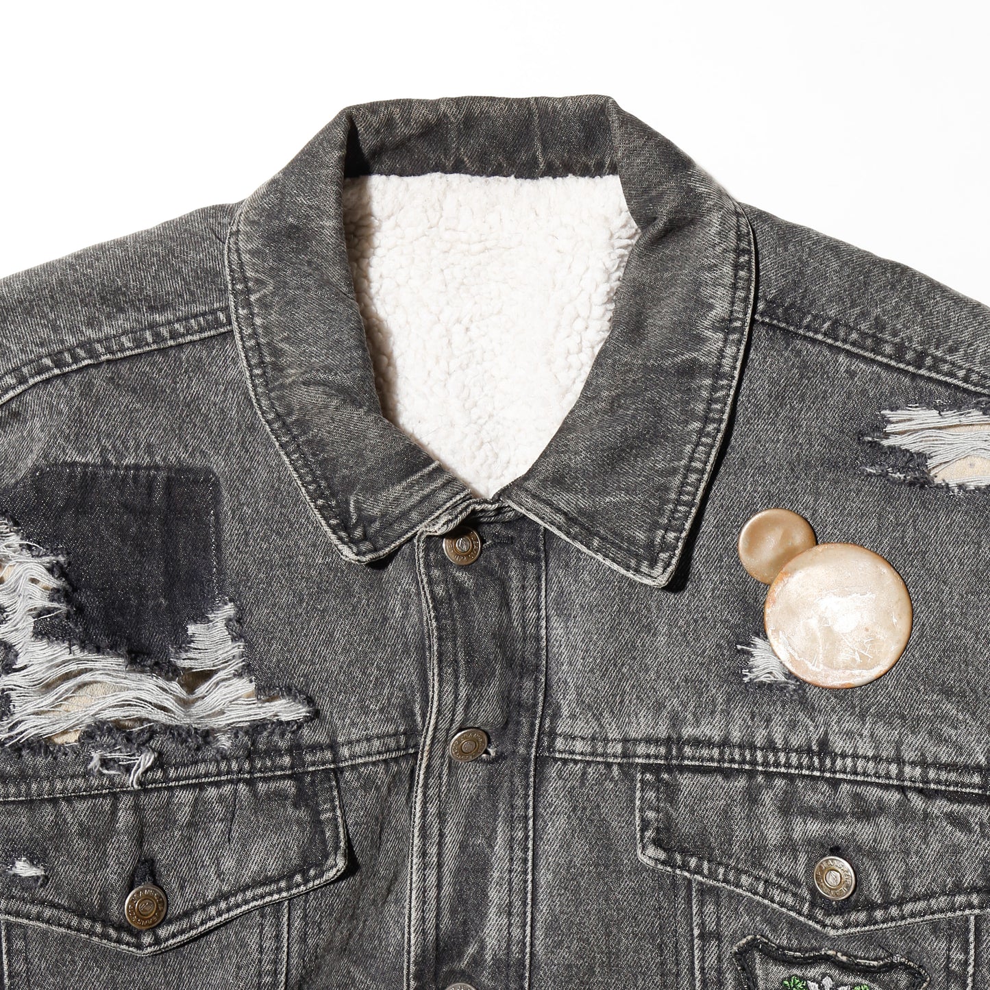 *one-off custom broken trucker jacket with boa lining/aging kapper badge