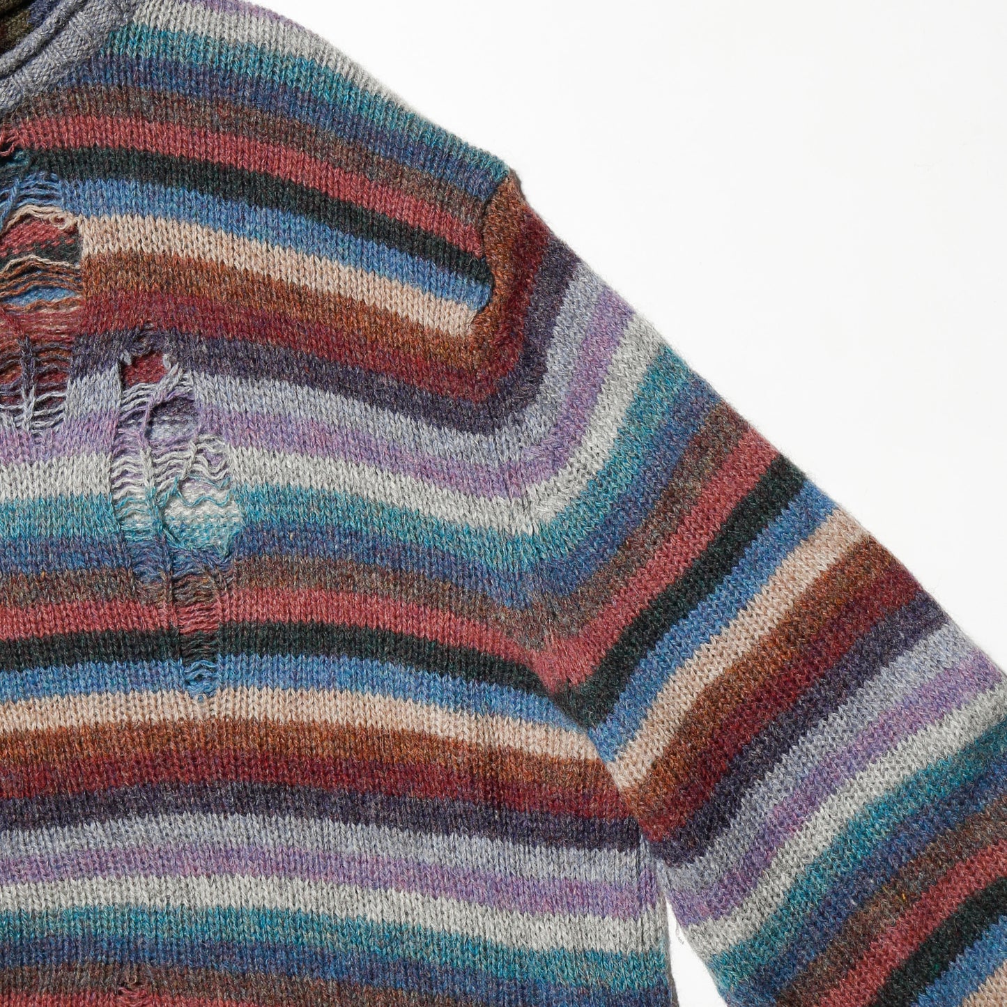 *one-off with muffler border broken sweater